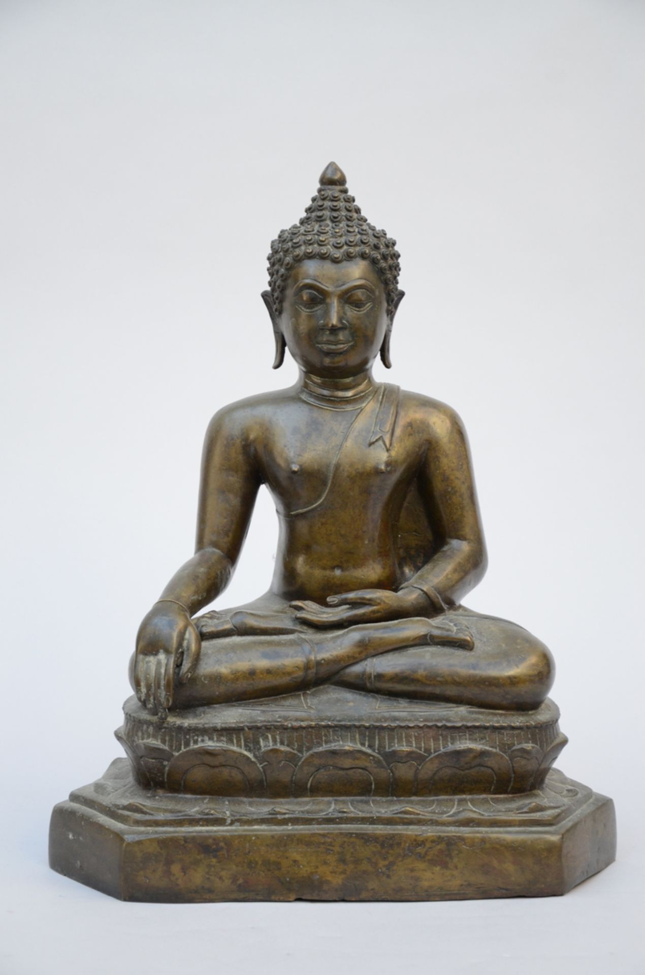 A Thai bronze sculpture 'Buddha', 20th century (51cm)
