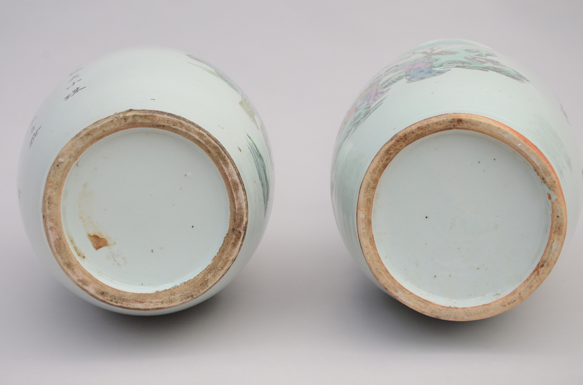 Two vases in Chinese porcelain 'elegant ladies' (58cm) - Image 4 of 4