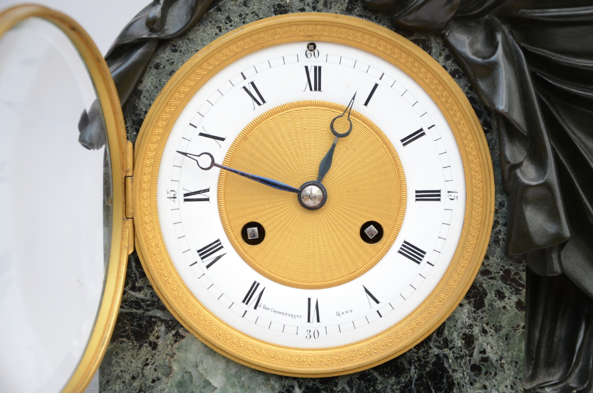 Three-piece clock set in bronze and marble by Van Crombrugghe ‡ Gand, Empire style - Image 4 of 5