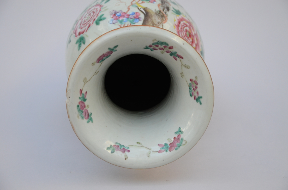 A vase in Chinese porcelain 'birds and vines' (*) (61cm) - Image 3 of 4