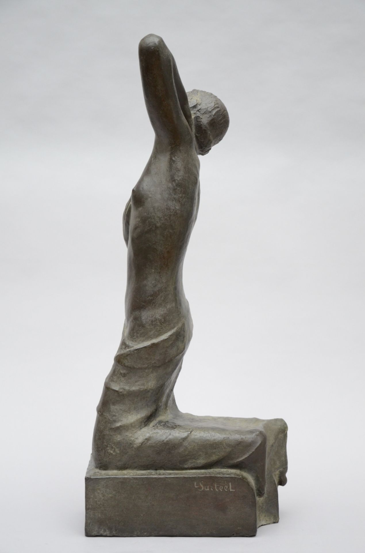 Leo Sarteel: plaster sculpture 'kneeling nude' (*) (84cm) - Image 3 of 5