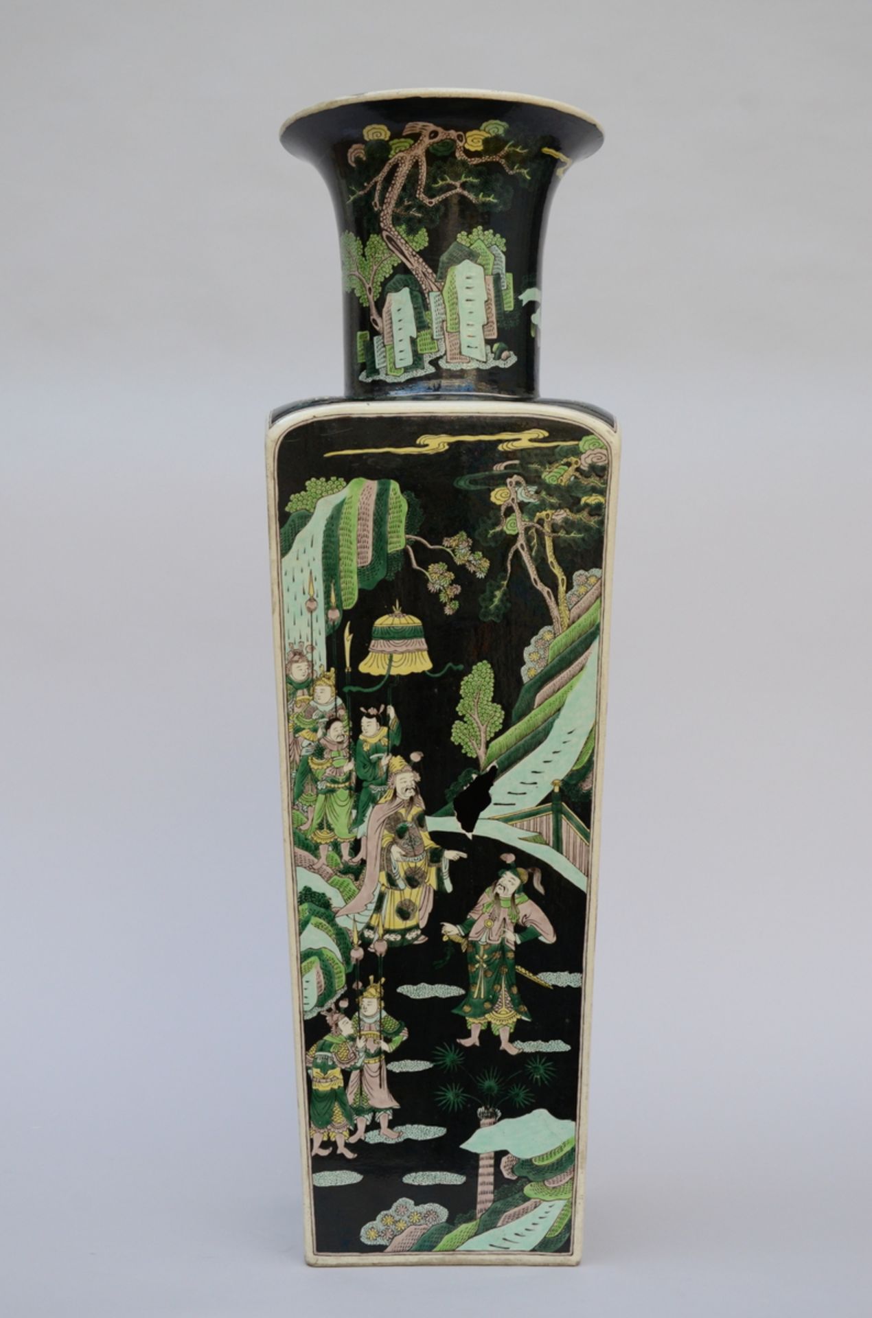 Imposing square vase in Chinese famille noire porcelain 'scene with emperor' (*) (83cm) - Image 5 of 9