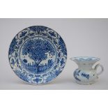 Lot Delftware: spitoon and dish 'tea tree', 18th century (9cm)