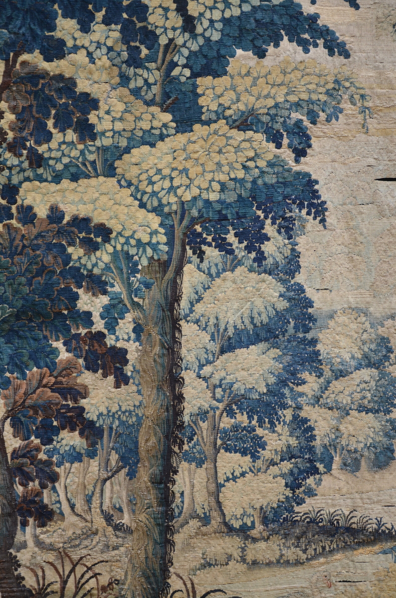 Fragment of a tapestry 'verdure', 17th - 18th century (150x255cm) - Image 2 of 4