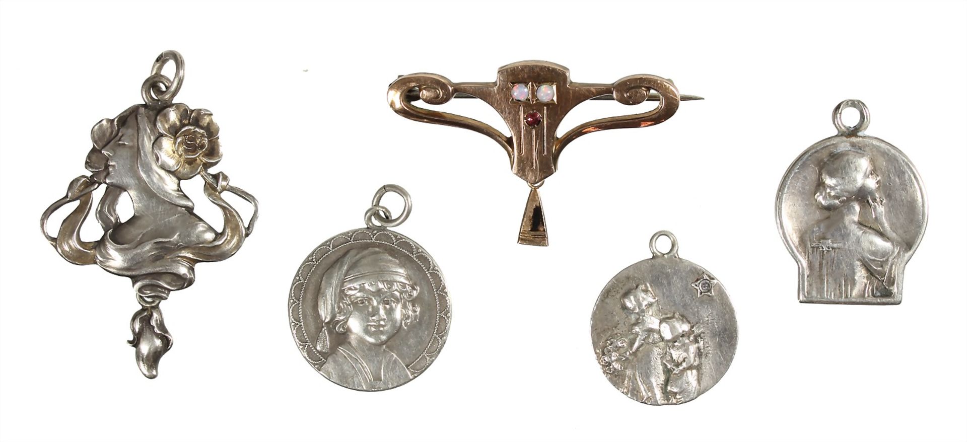 lot: art nouveau - jewelry around 1900, 4 pendant silver 800/000 and 900/000, 1 brooch, gold