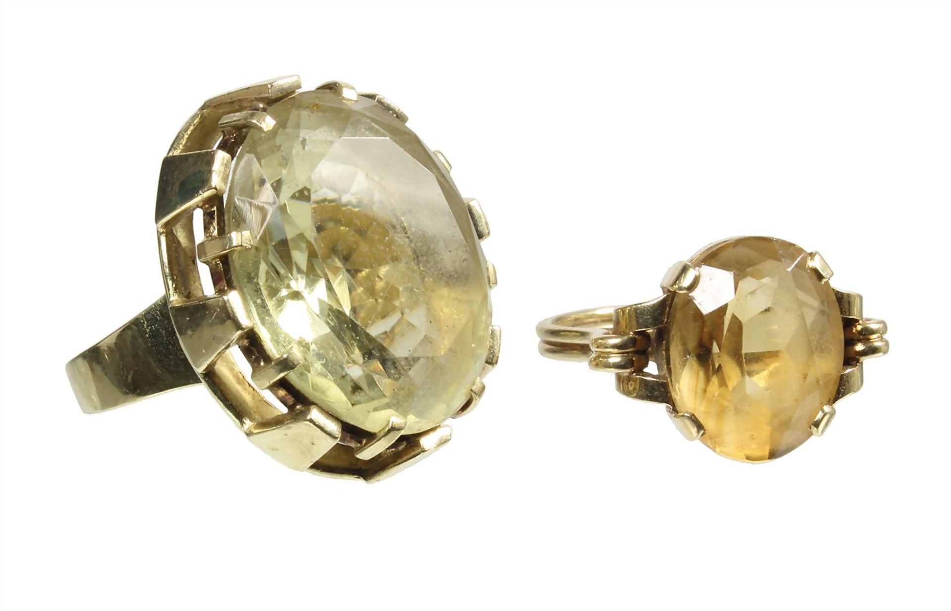 lot: 2 rings, yelow gold 585/000, 1 ring, citrine c. 6.0 ct (13.5 x 11.0 mm), ring width c. 57,5,