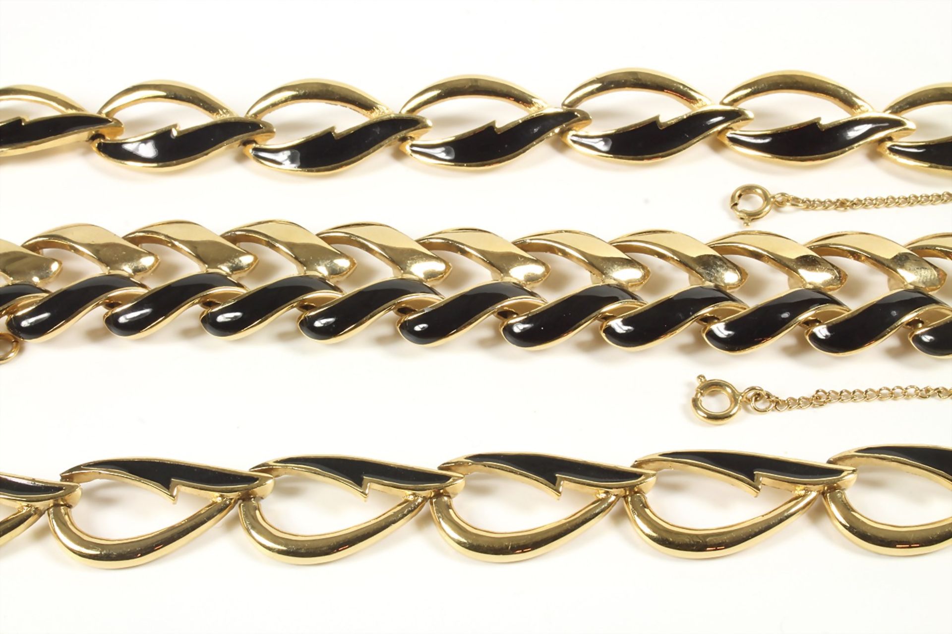 lot: 1 necklace and 2 bracelets with folding clasps, gold colored, signed: "MONET", black enamel - Bild 2 aus 2