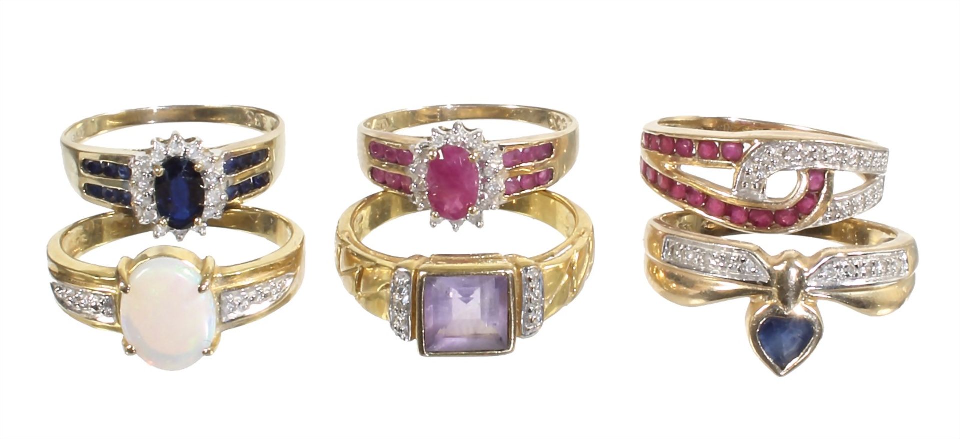 lot: rings (6 pieces):, yelow gold 333/000, 1 opal ring, 2 sapphire rings, 1 amethyst ring and 2