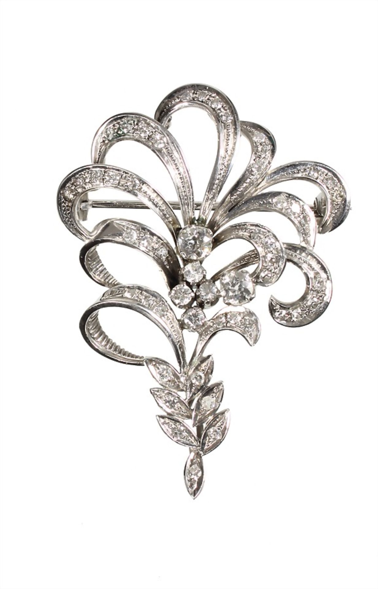 brooch, white gold 750/000 (checked), 2 old cut-diamonds c. 0.45 ct white, 4 brilliants c. 0.10 ct