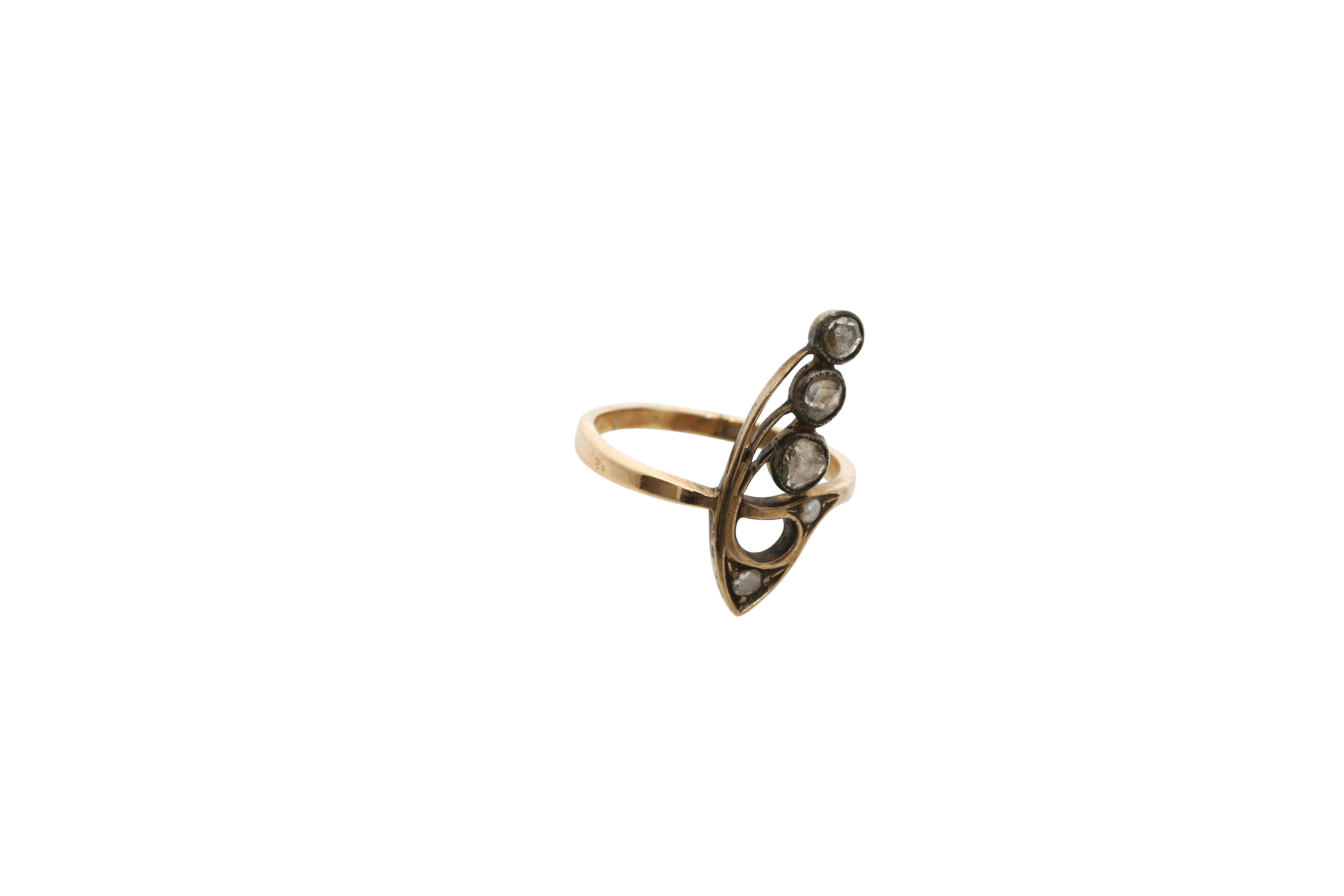 A Lady's Constantinople gold ring with diamonds. Approx: 3 gr.