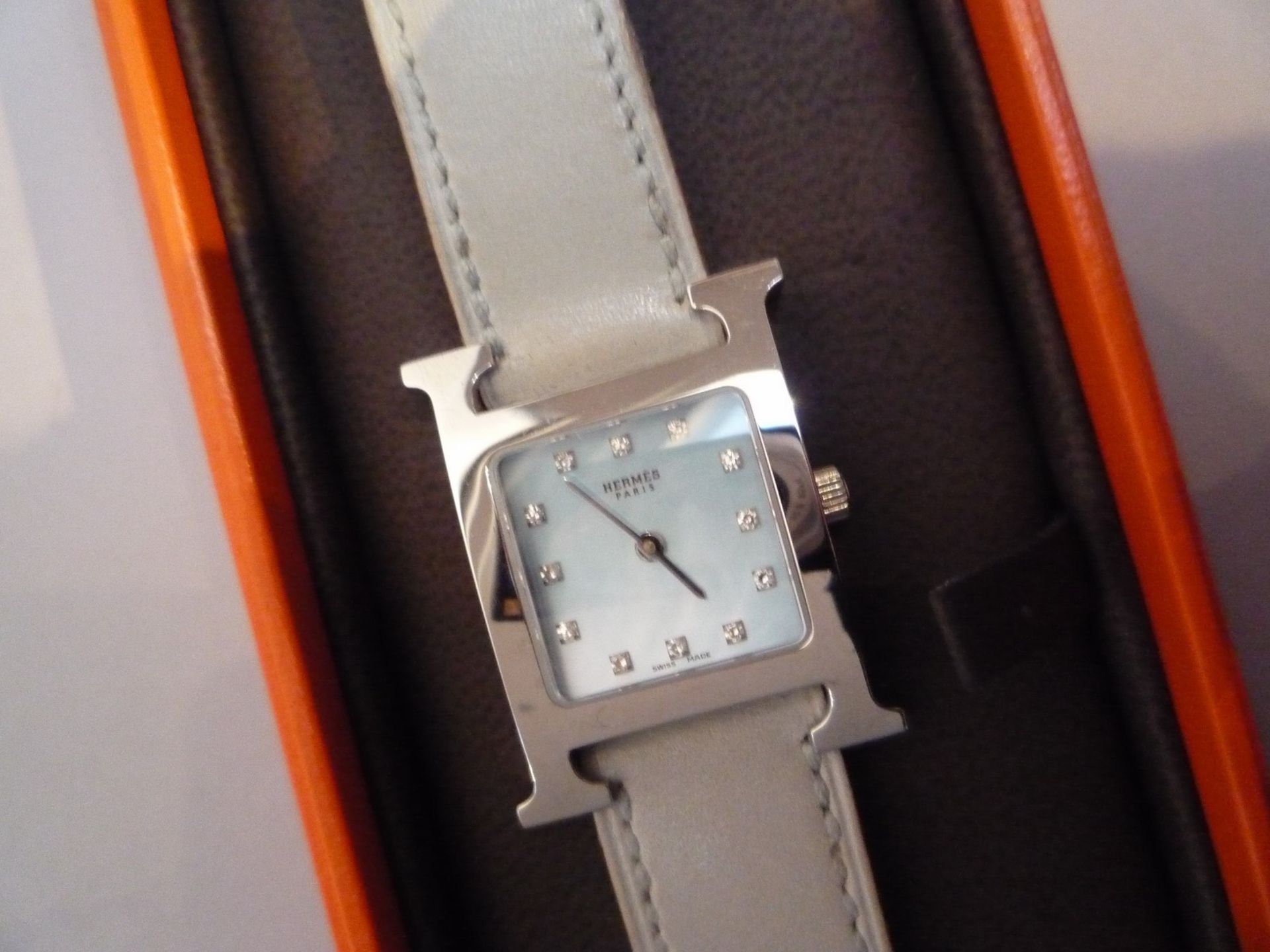 HERMES PARIS - MONTRE HEURE H , montre-bracelet de dame en acier. Signée [...] - Bild 3 aus 7