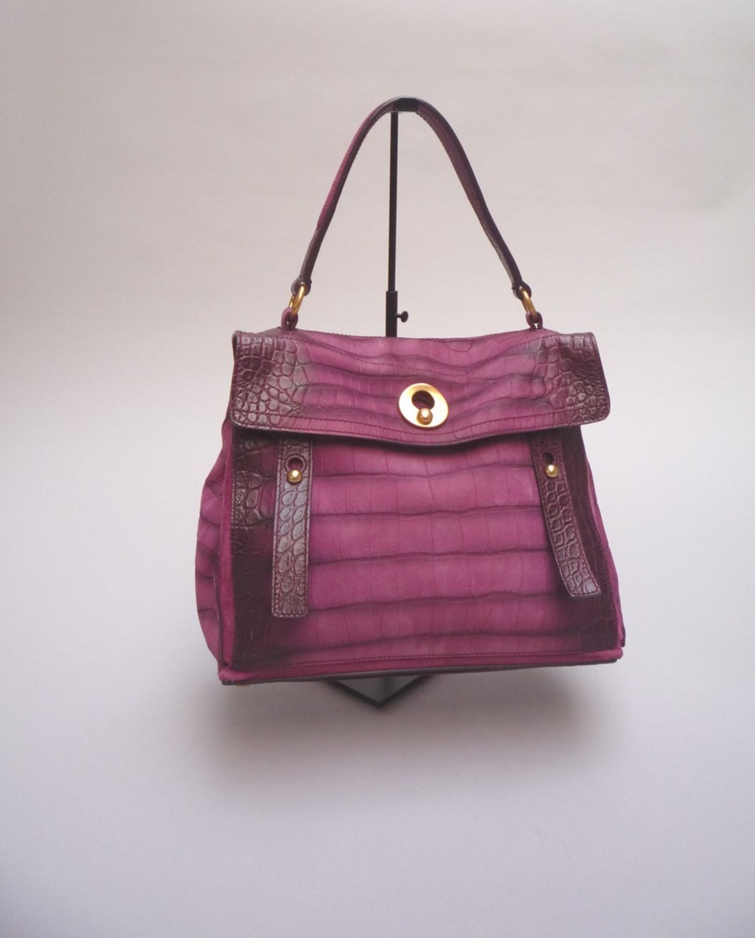 YVES SAINT LAURENT - SAC MUSE en cuir violet impression python. Signé. Parfait [...] - Bild 2 aus 3