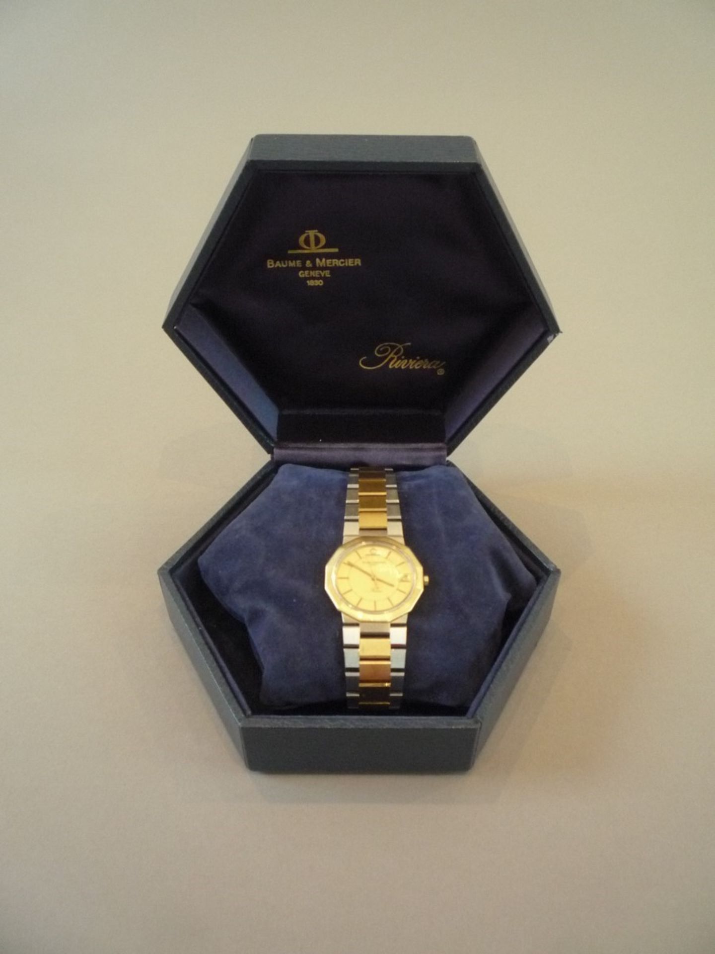 BAUME & MERCIER "RIVIERA" - MONTRE BRACELET d'homme en or jaune 18k et acier. [...] - Bild 4 aus 4