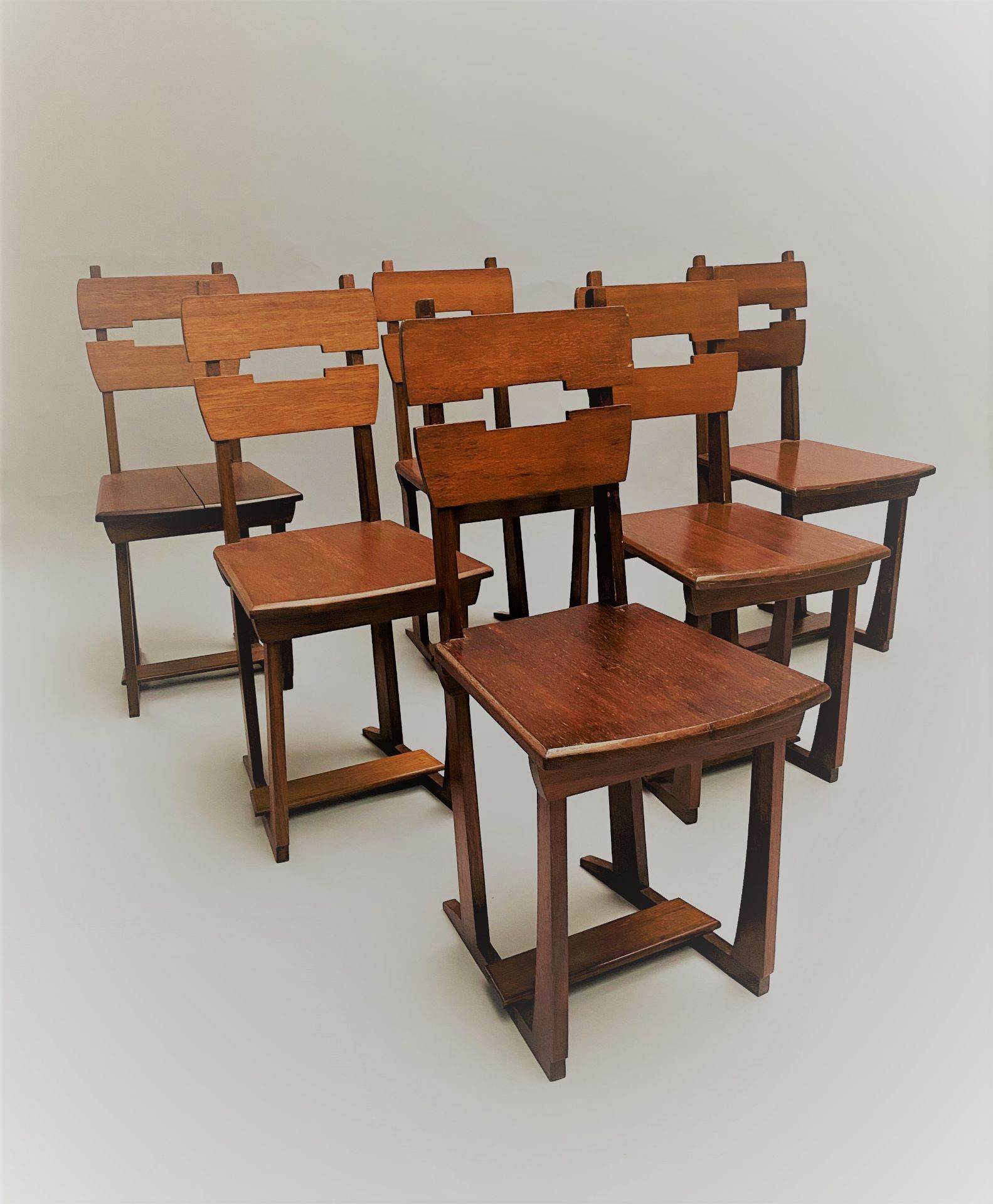 GUSTAVE SERRURIER-BOVY (1858-1910) - Ensemble de 6 chaises en bois de padouk. [...] - Bild 2 aus 4