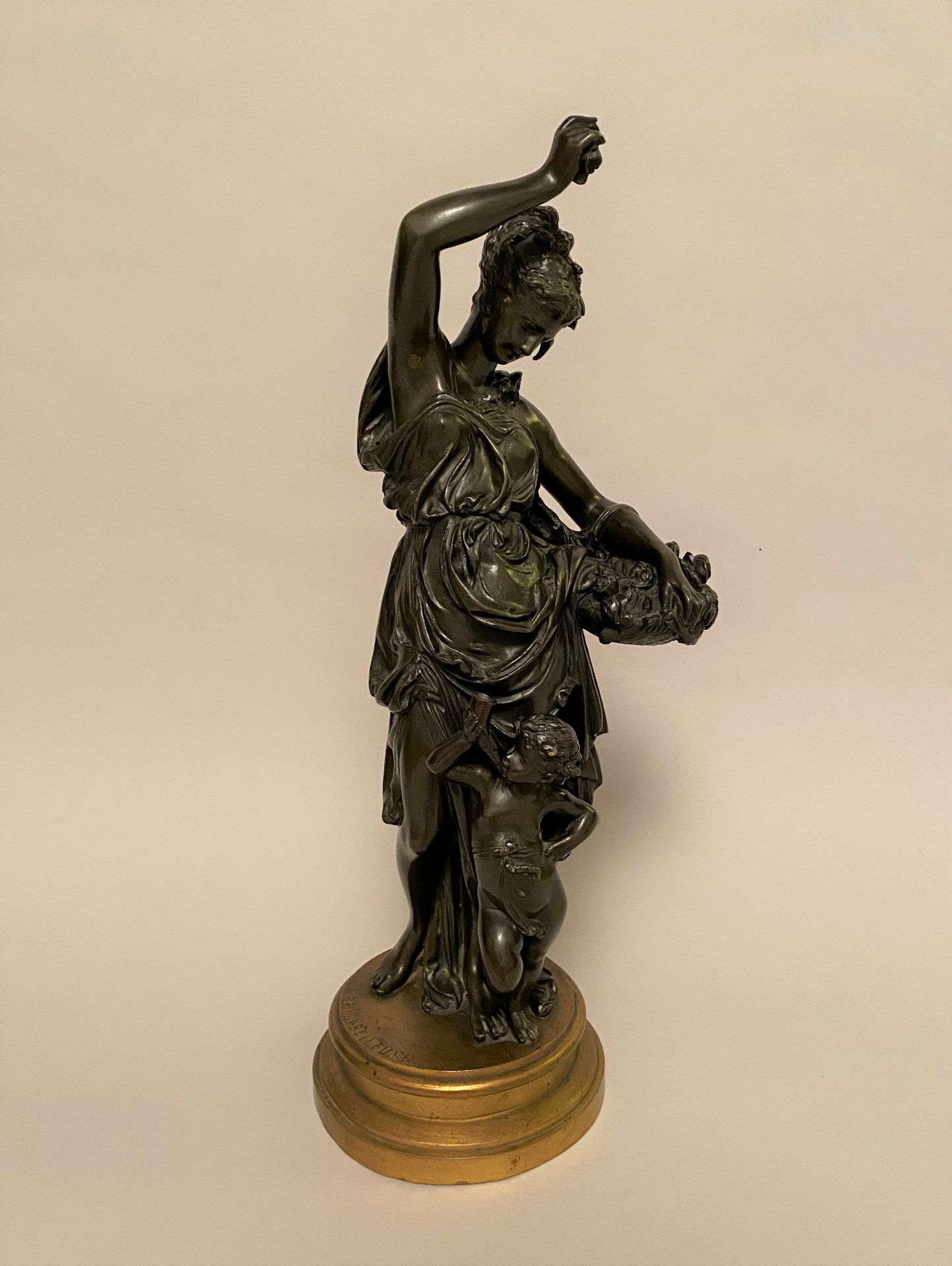 Albert Ernest CARRIER-BELLEUSE (1824-1887) - Le printemps - Sculpture en bronze à [...]