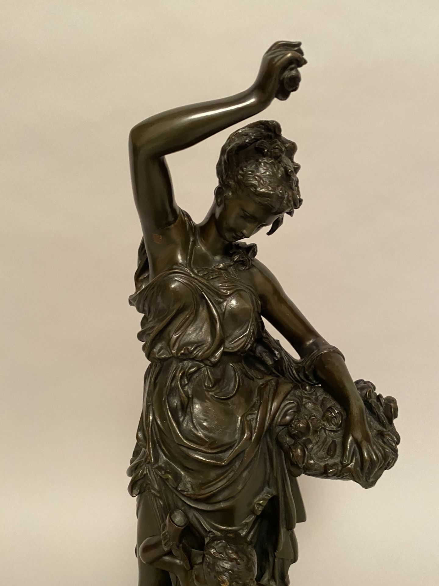MATHURIN MOREAU (1822-1912) - Jeune femme au cupidon - Bronze à patine brune [...] - Bild 6 aus 6