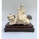 Chine – Groupe composé d’un lion et d’une déesse Bodhisattva Guanyin en [...]