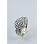 9ct gold diamond cluster ring. Size P.