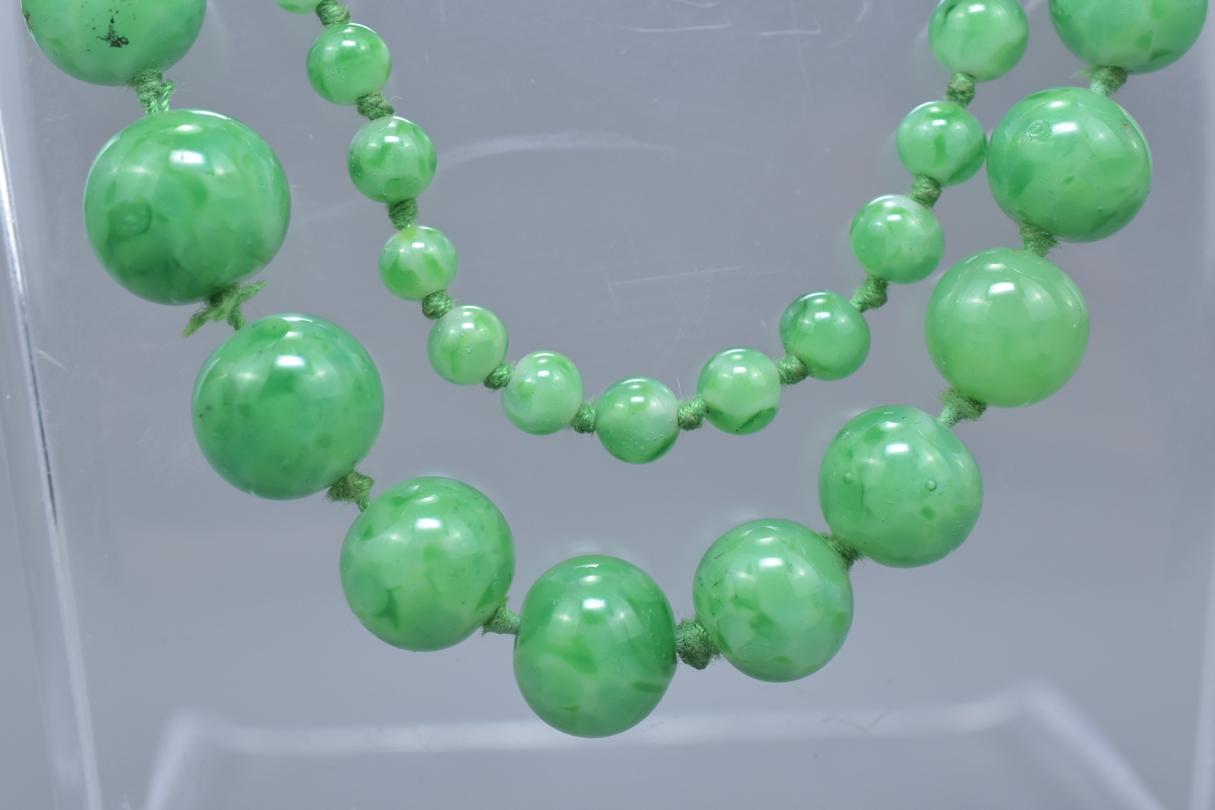 A string of Chinese graduated jadeite beads. 92cm length. Beads 5mm-10mm - Image 4 of 5