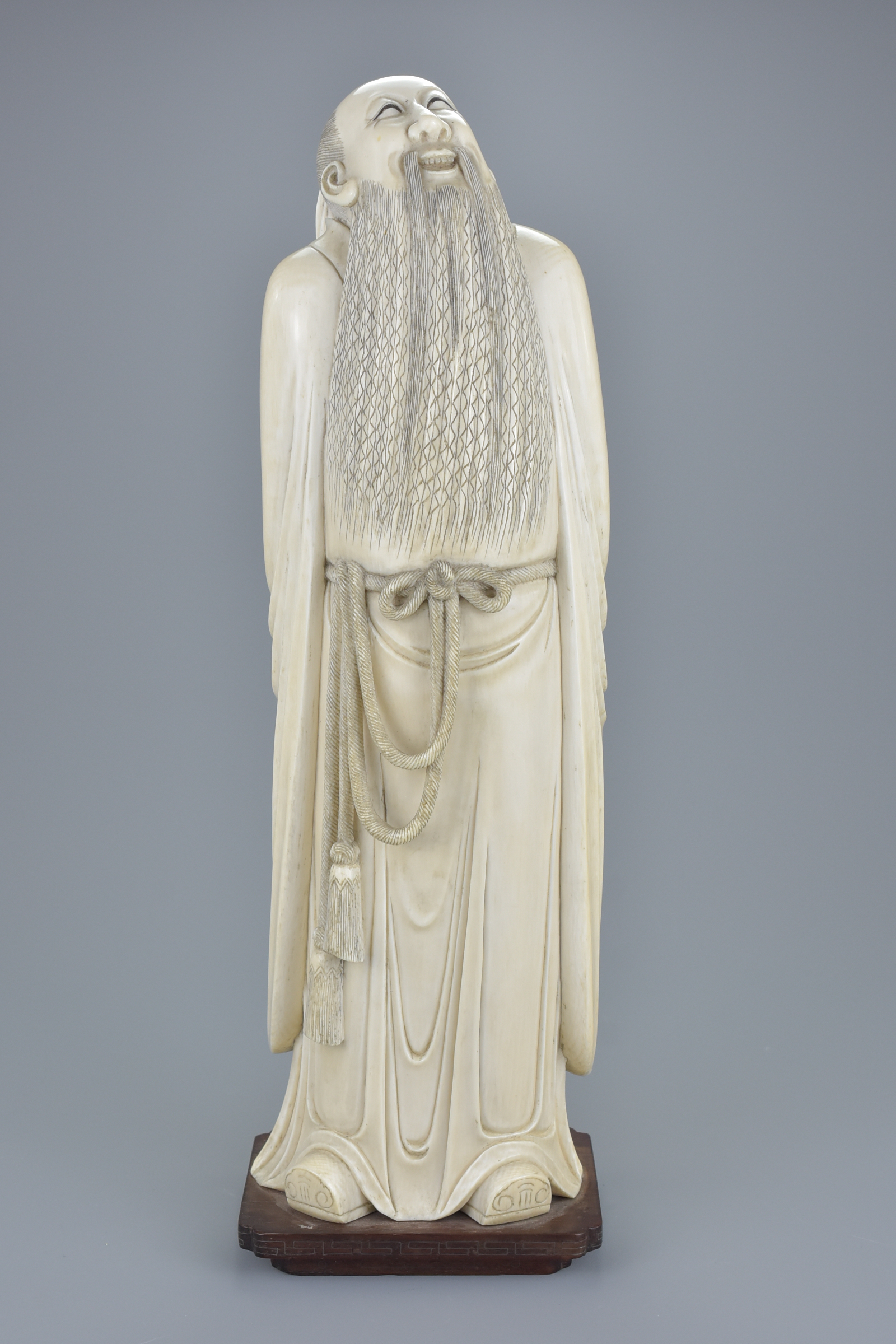 A superb quality Chinese 19th century carved ivory figure of poet Li Bai gazing at the moon with his - Image 2 of 7