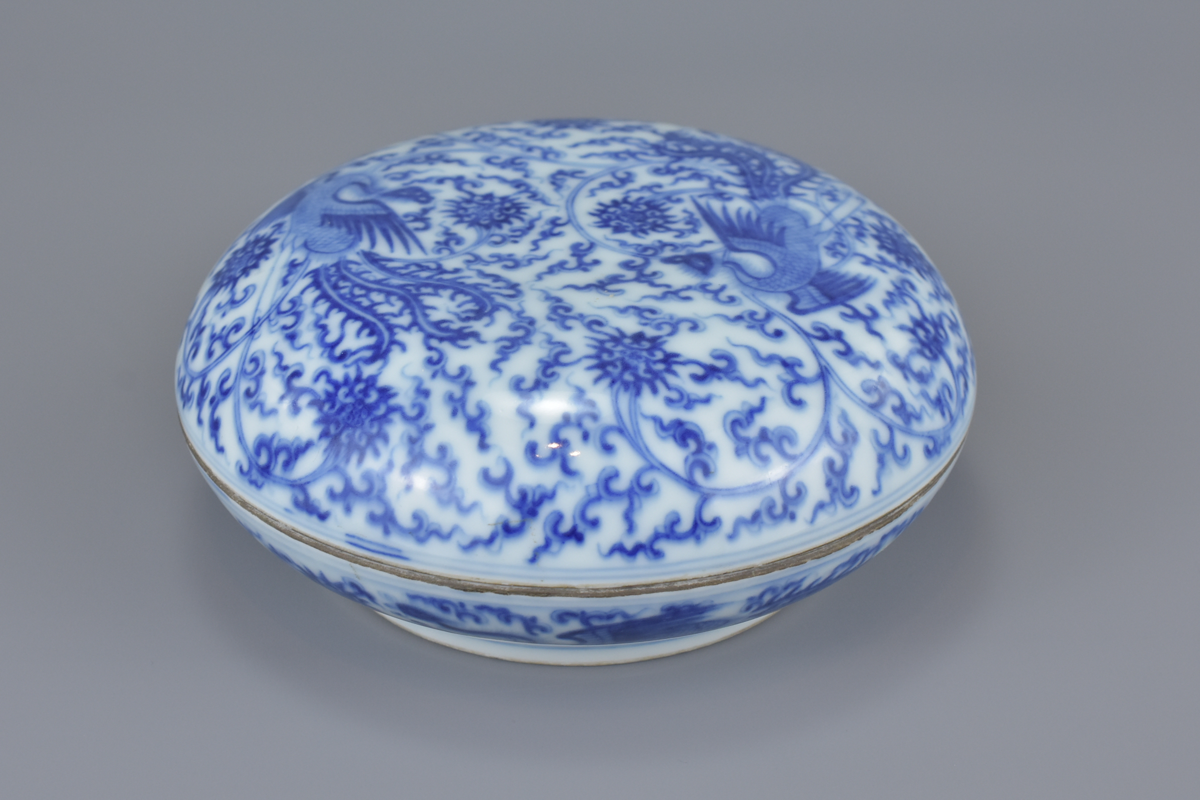 A Chinese 19th century Blue and White porcelain Ink Box and Cover with Phoenix design bearing six ch - Image 3 of 7