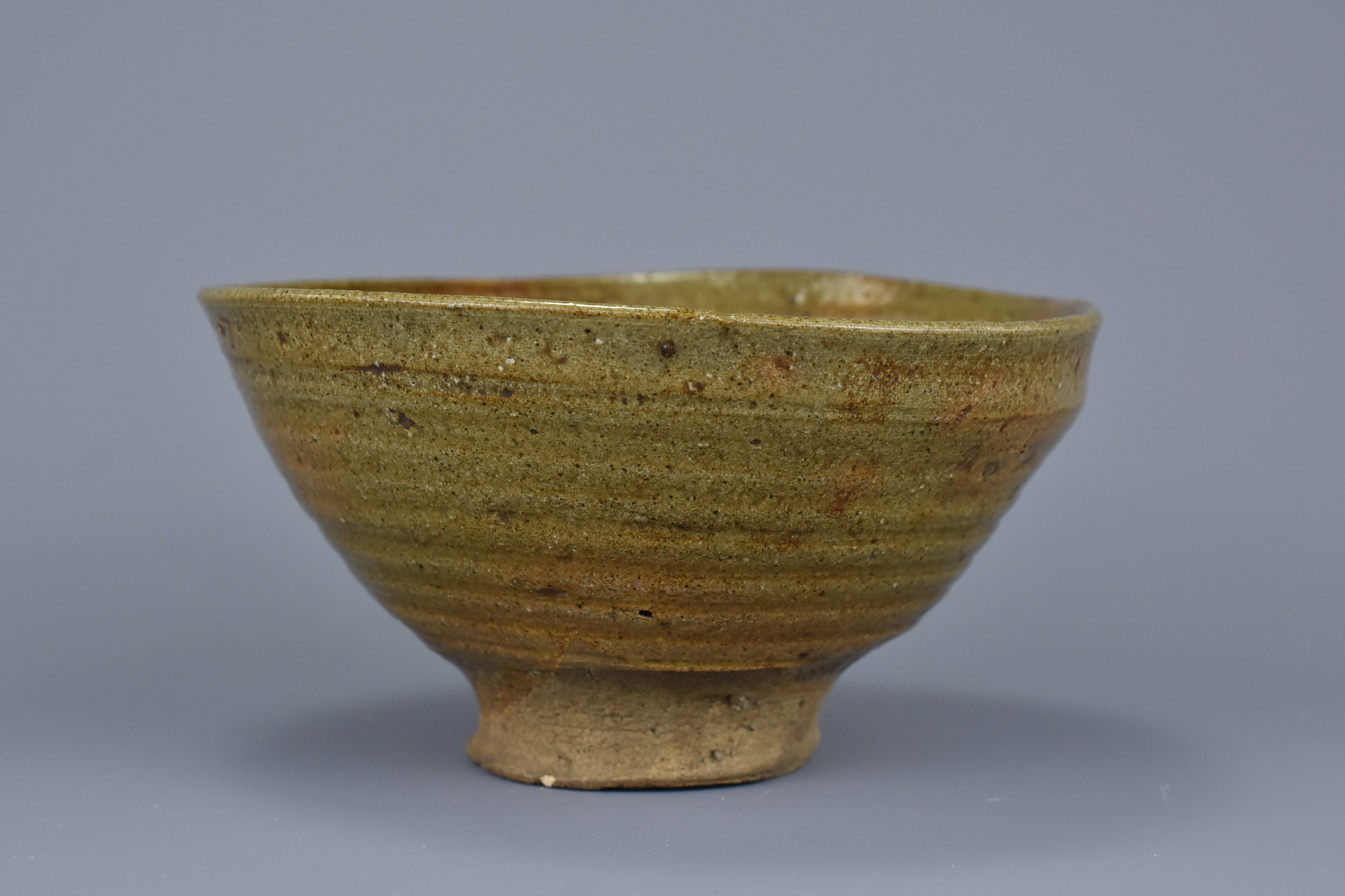 A Japanese or Korean Glazed Stoneware Bowl of Conical Form, 19th Century - Image 4 of 7