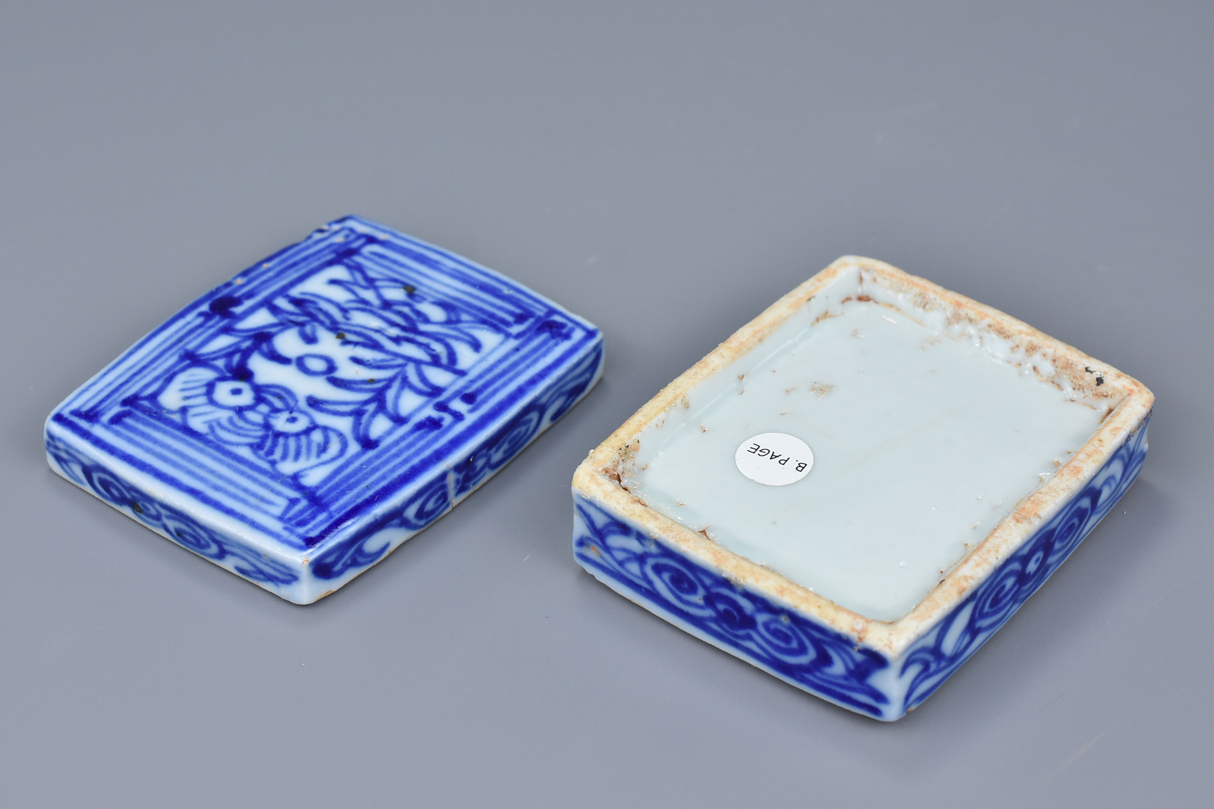 Two Chinese Blue & White Inscribed Porcelain Boxes – 19th / Early 20th Century - Image 4 of 8