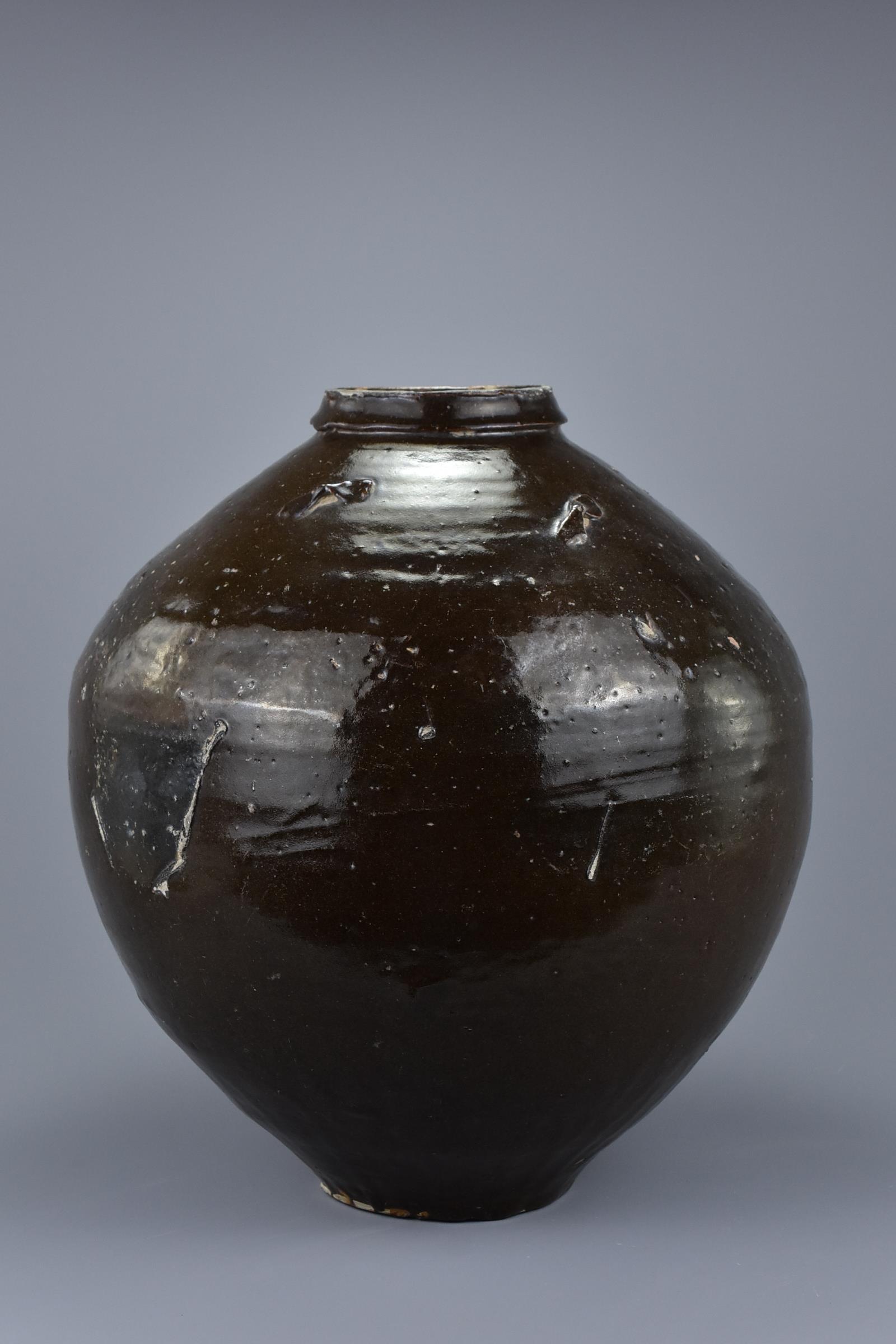 A Large Chinese / SE Asian Martaban Jar 18th / 19th Century - Image 3 of 8