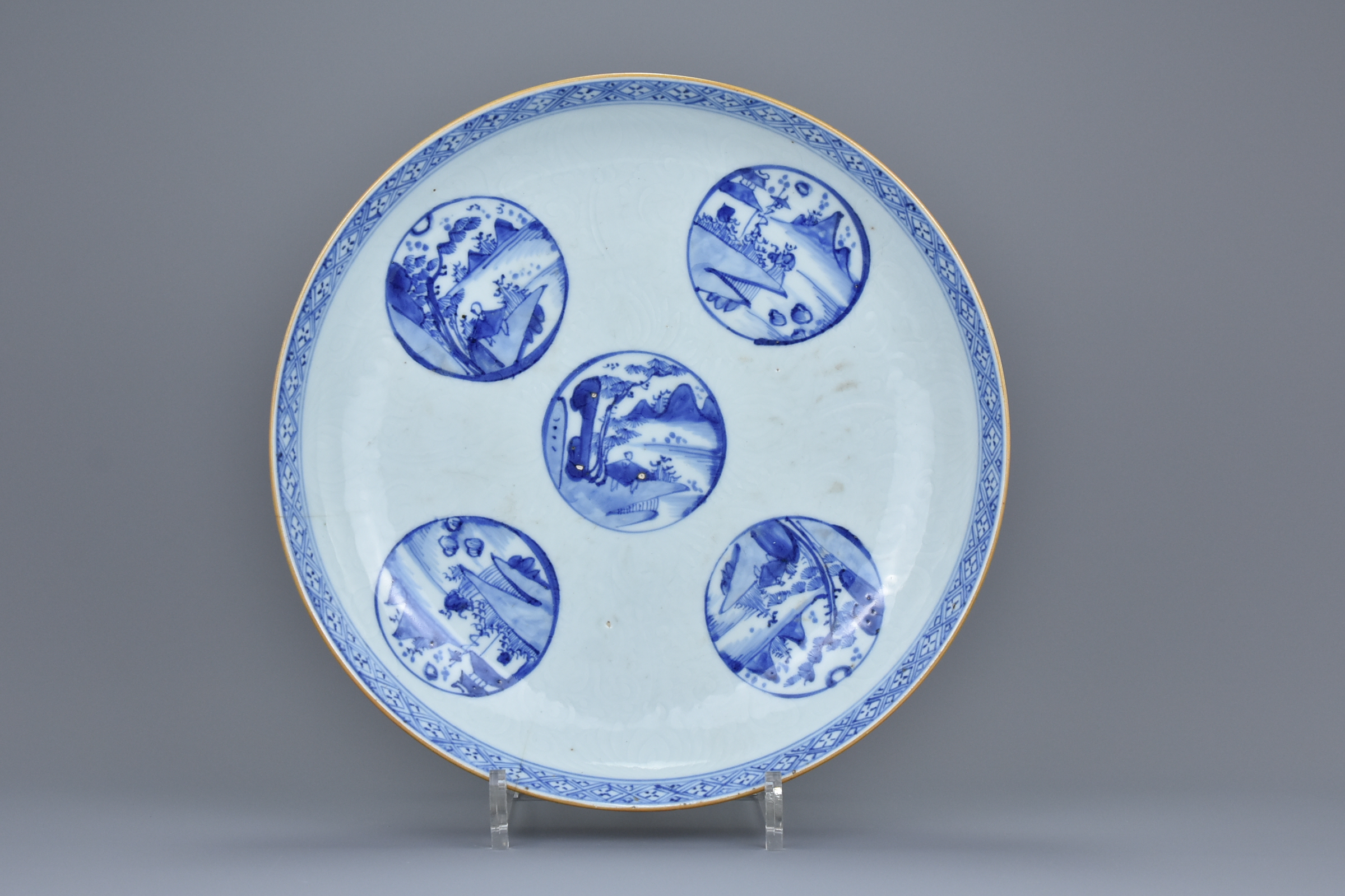 A Large Chinese Kangxi Blue & White Carved Porcelain Dish - Image 3 of 8