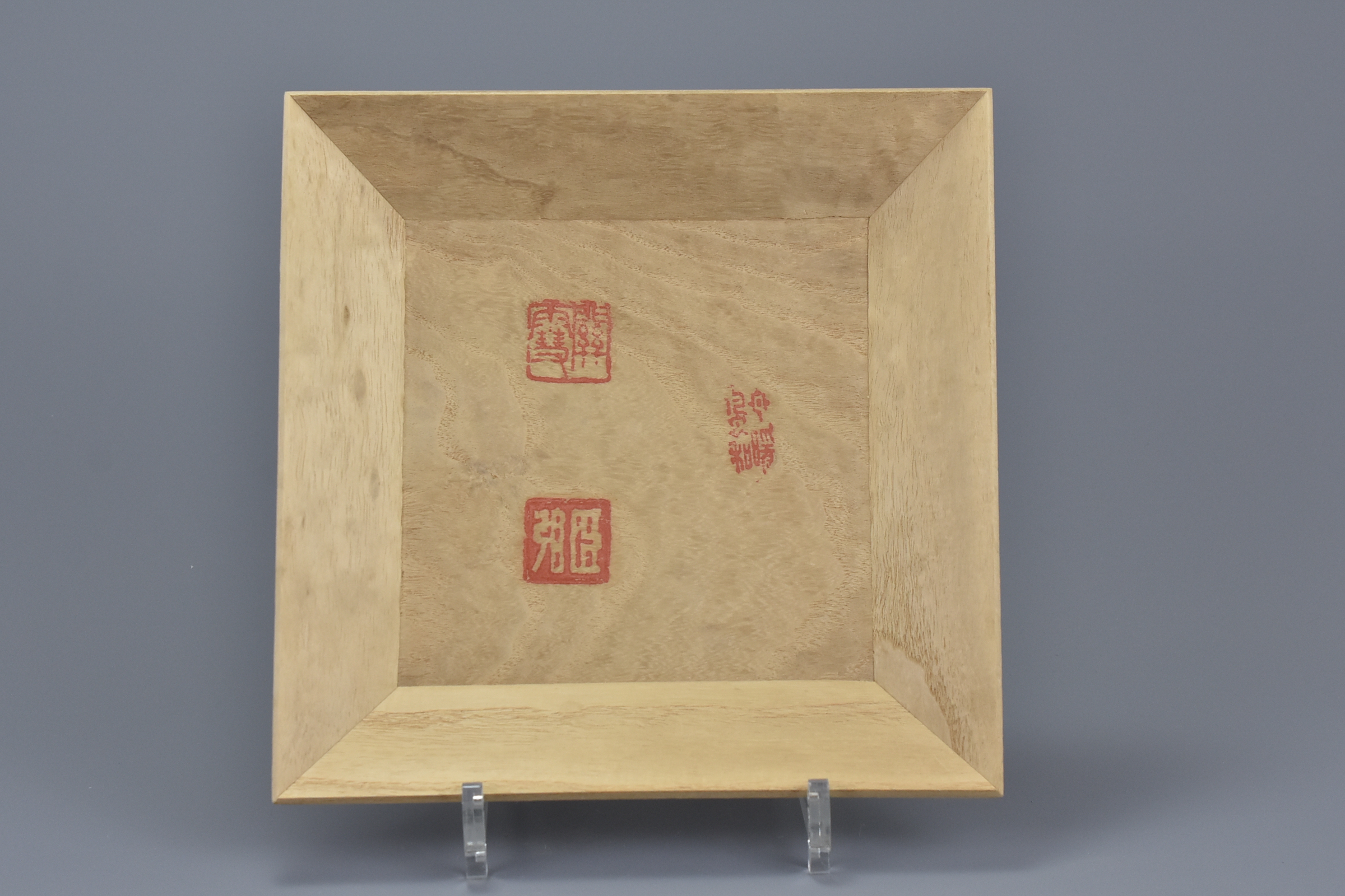 A Japanese Inscribed Wooden Paulownia Cake Tray in Fitted Box, Signed, 1950s - Image 4 of 6