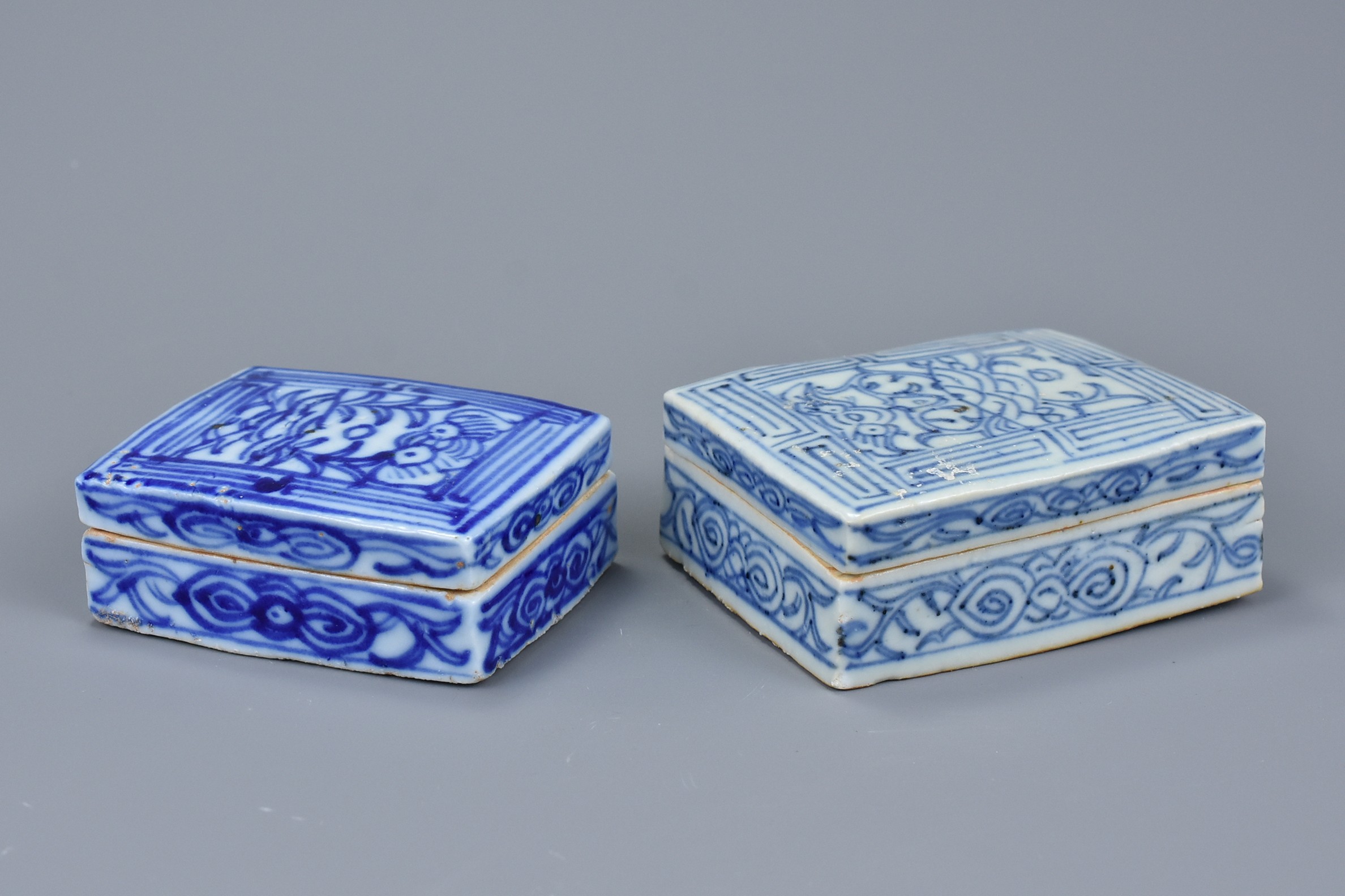 Two Chinese Blue & White Inscribed Porcelain Boxes – 19th / Early 20th Century - Image 2 of 8