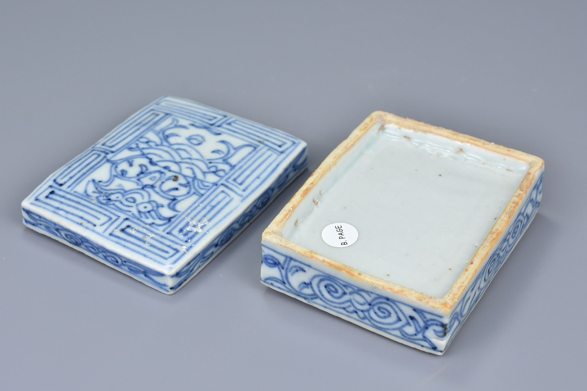 Two Chinese Blue & White Inscribed Porcelain Boxes – 19th / Early 20th Century - Image 6 of 8