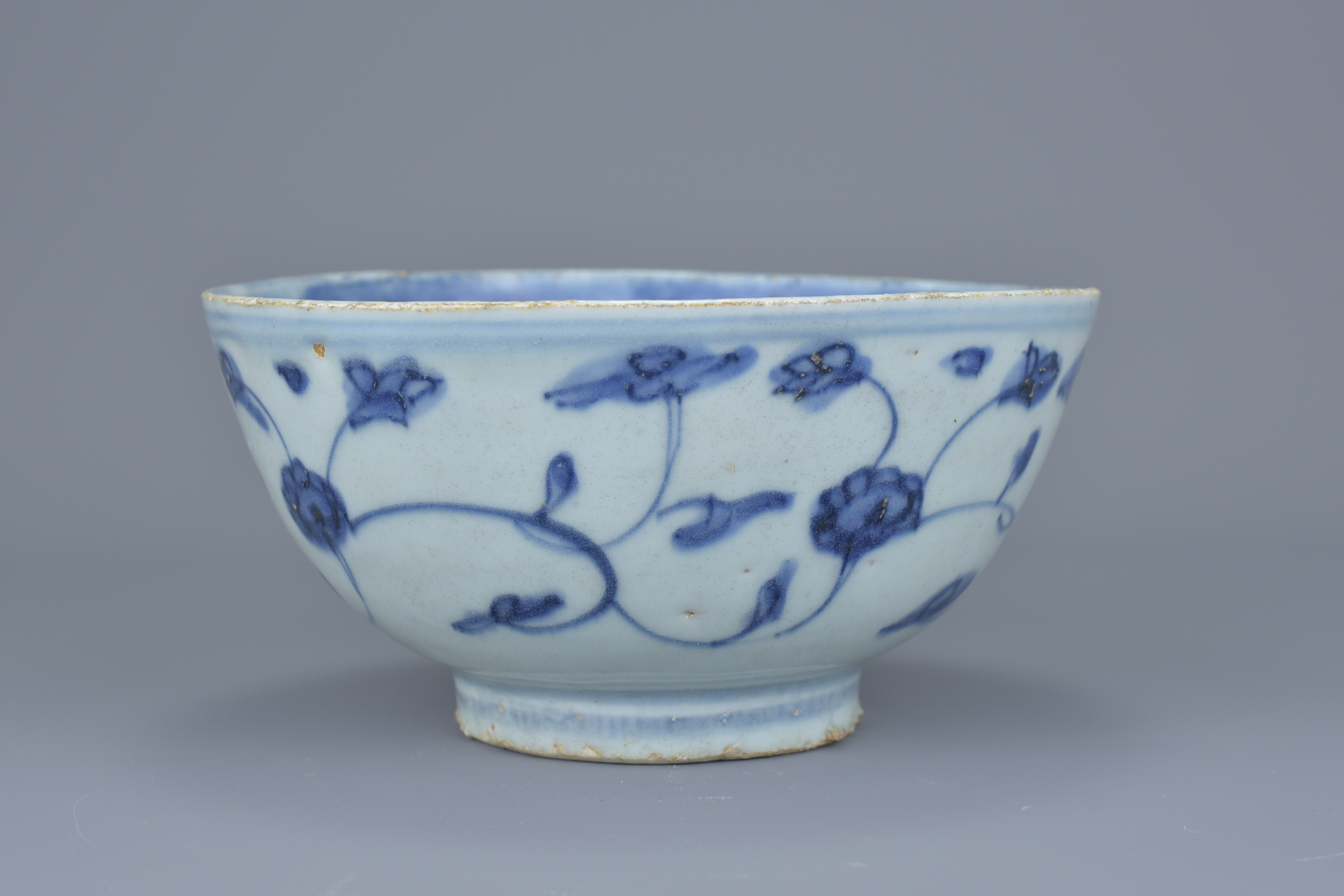 A Fine Chinese Ming Dynasty Blue & White Porcelain Bowl – Jiajing reign - Image 2 of 7