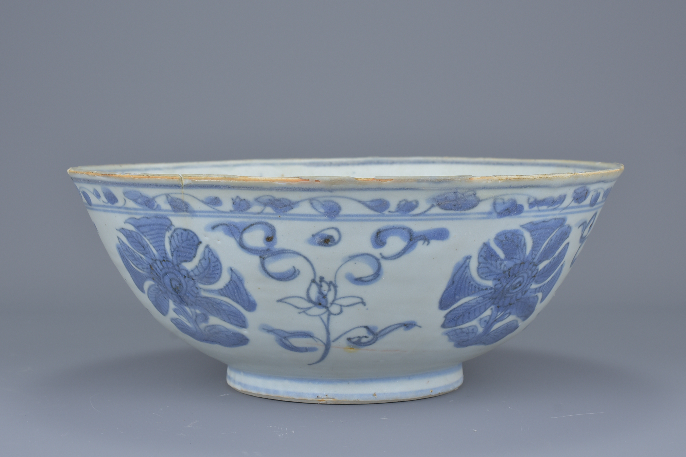 Large Chinese Ming Dynasty Blue & White Porcelain Bowl - Wanli Shipwreck - Image 3 of 9