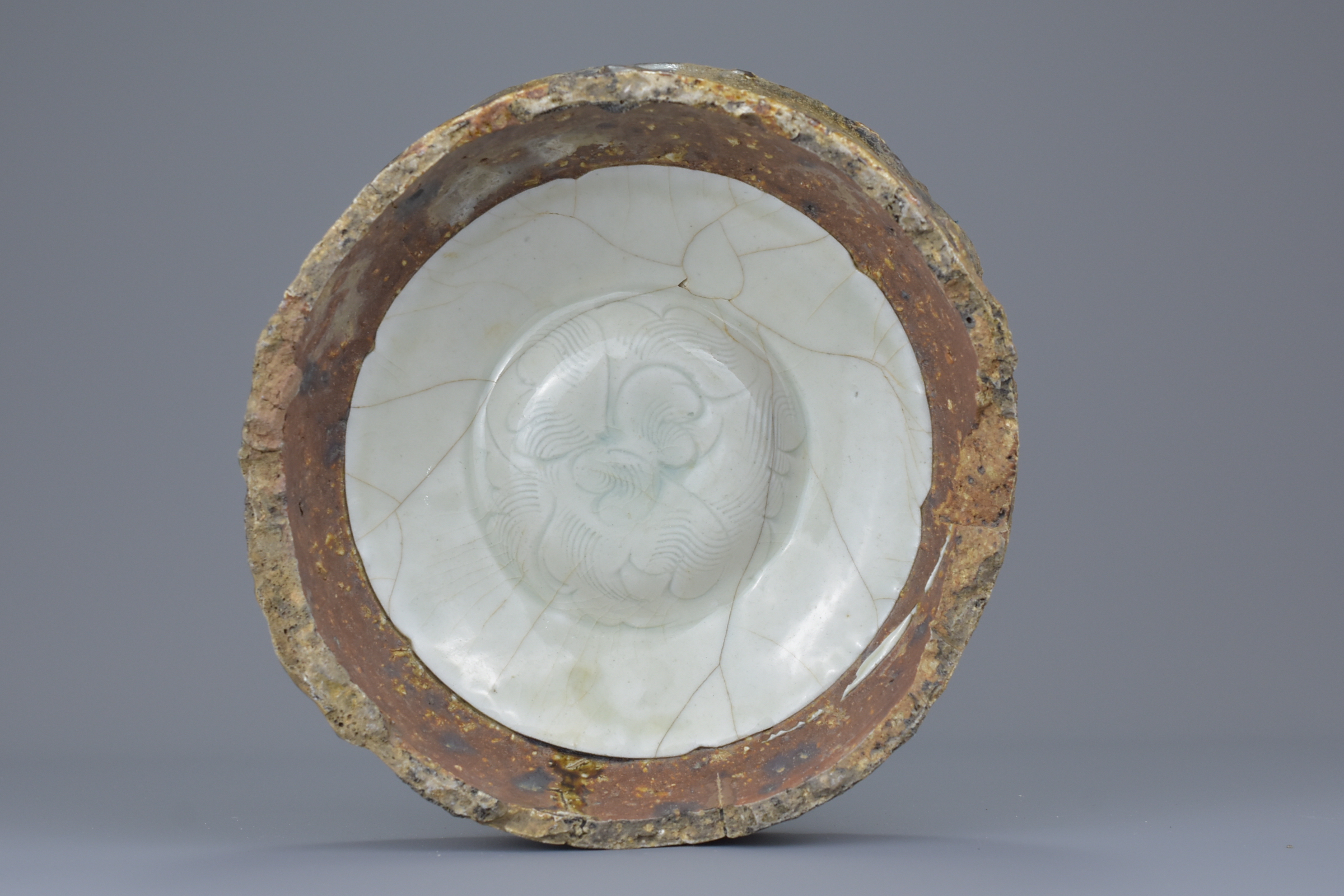 A Fine Chinese Song Dynasty Qingbai Porcelain Dish in Kiln Saggar - Image 2 of 6