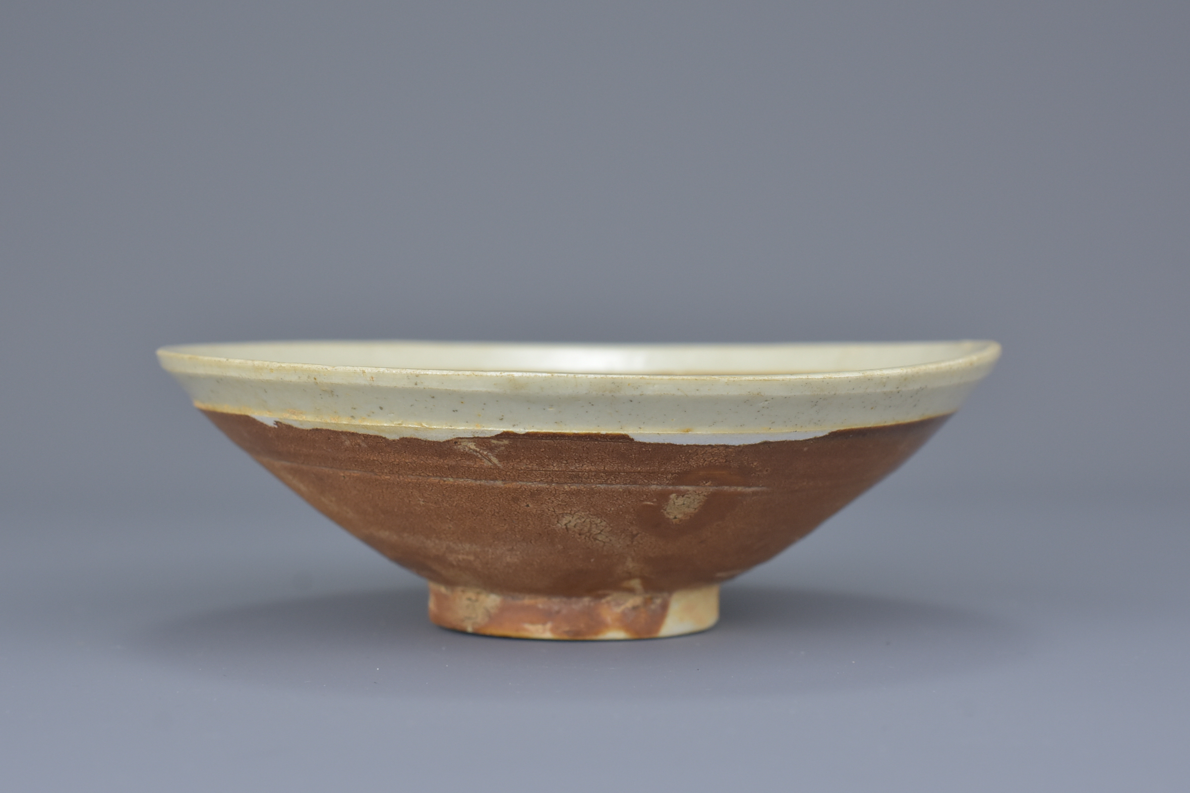 A Chinese Song Dynasty Persimmon Glazed Porcelain Tea Bowl - Image 4 of 6