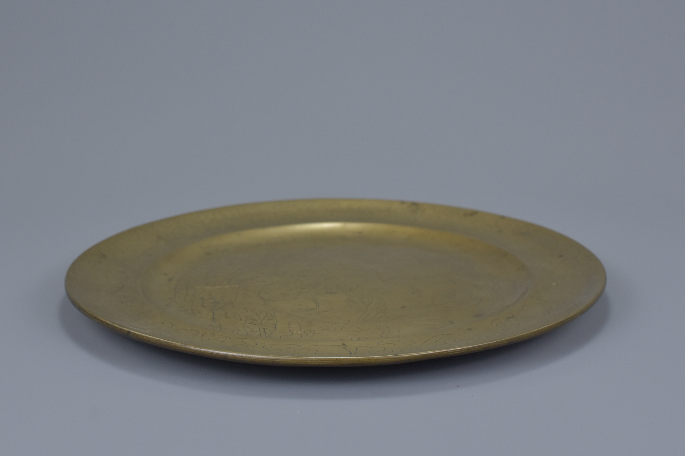 A Heavy Chinese Bronze Plate with Lotus Pattern – 19th Century - Image 4 of 5