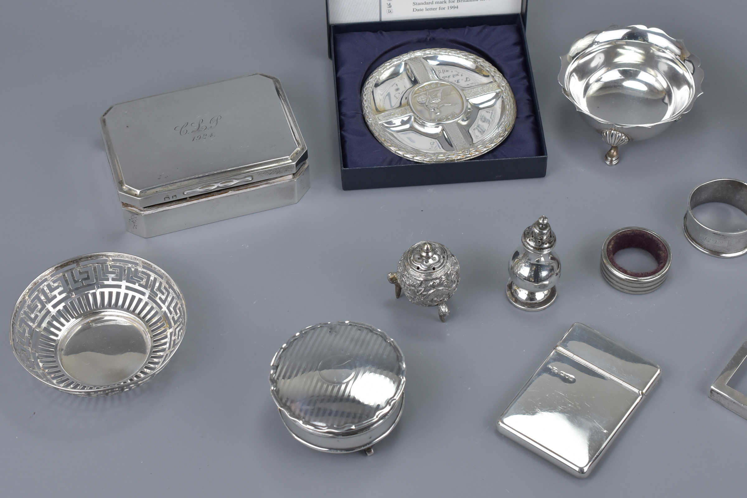 A group of silver hallmarked items - Image 3 of 6