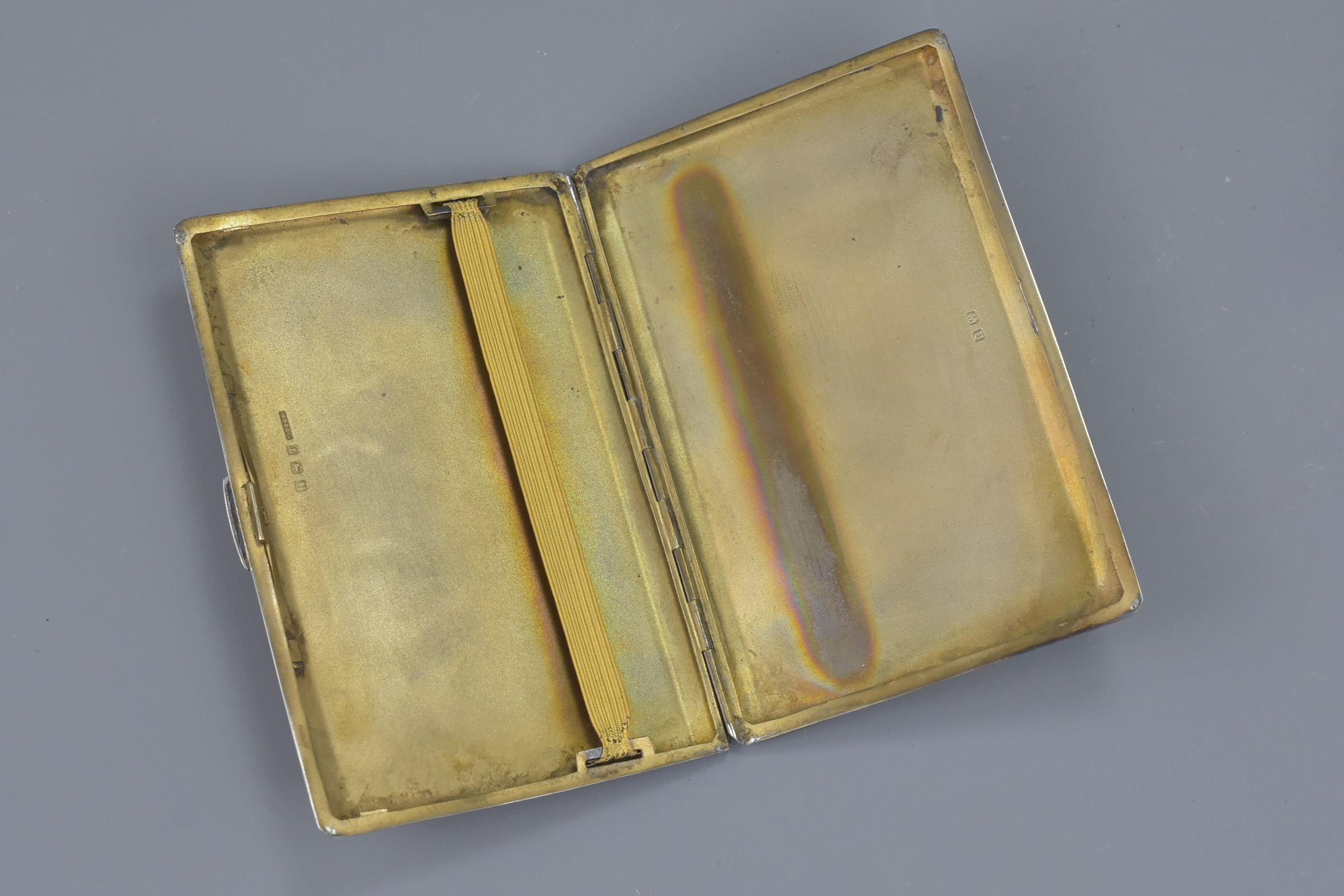 An English silver cigarette case together with two silver boxes - Image 6 of 7