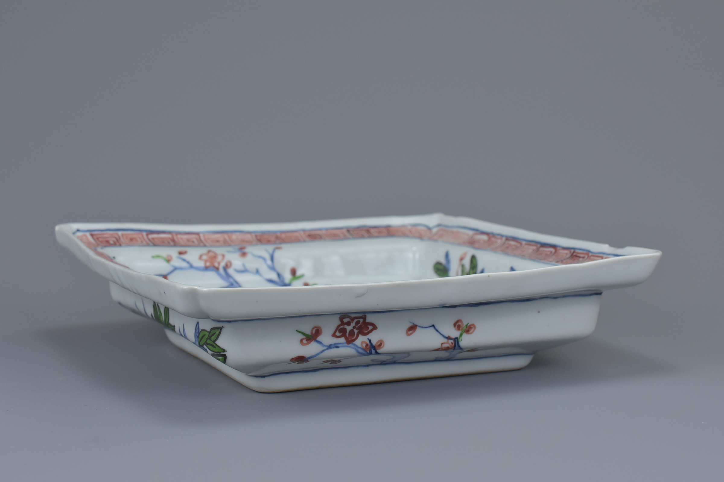 A pair of Chinese mid 19th C. blue and whit porcelain dishes - Image 12 of 12