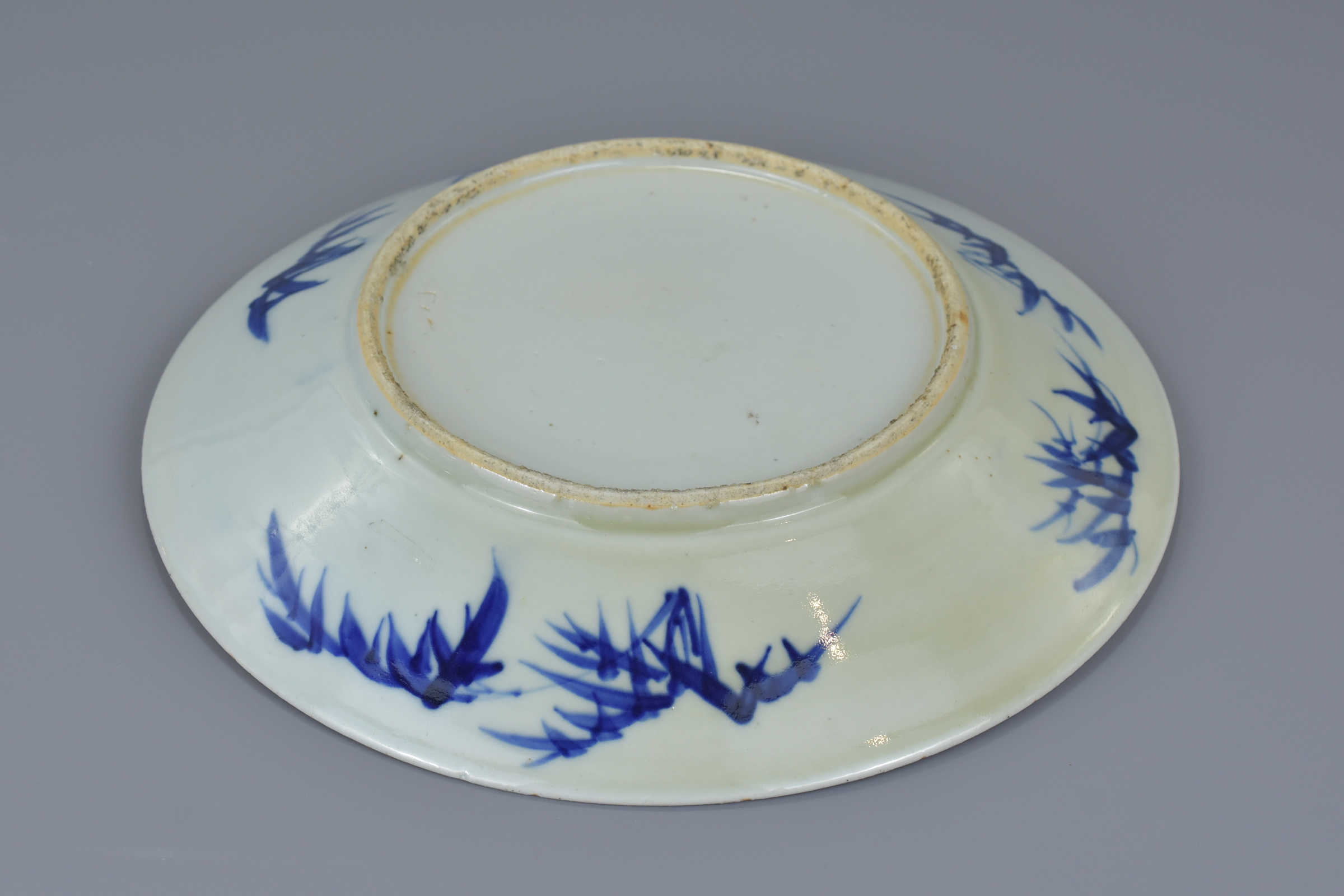 A Chinese 19th C. blue and white porcelain dish - Image 5 of 6