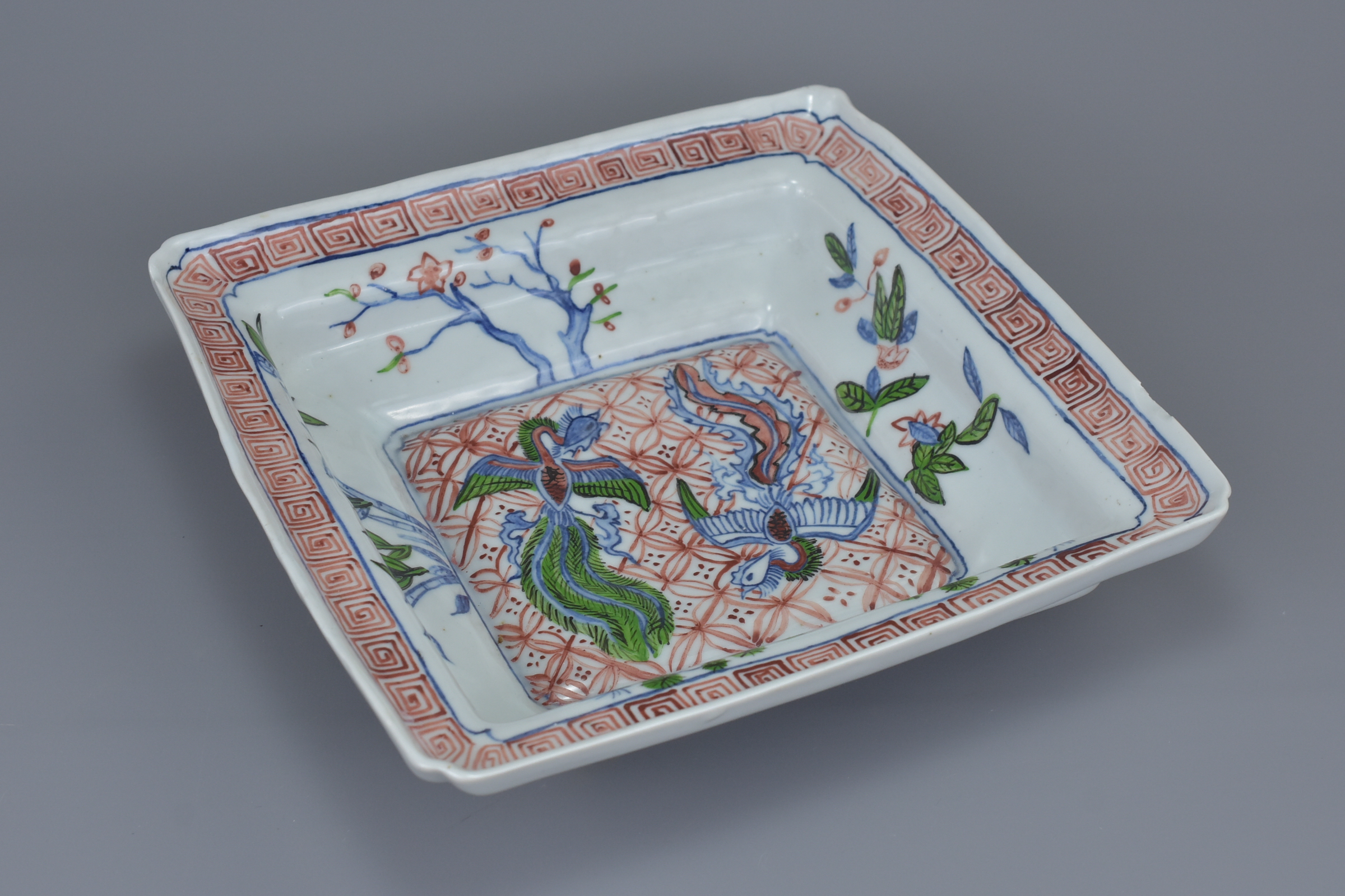 A pair of Chinese mid 19th C. blue and whit porcelain dishes - Image 11 of 12