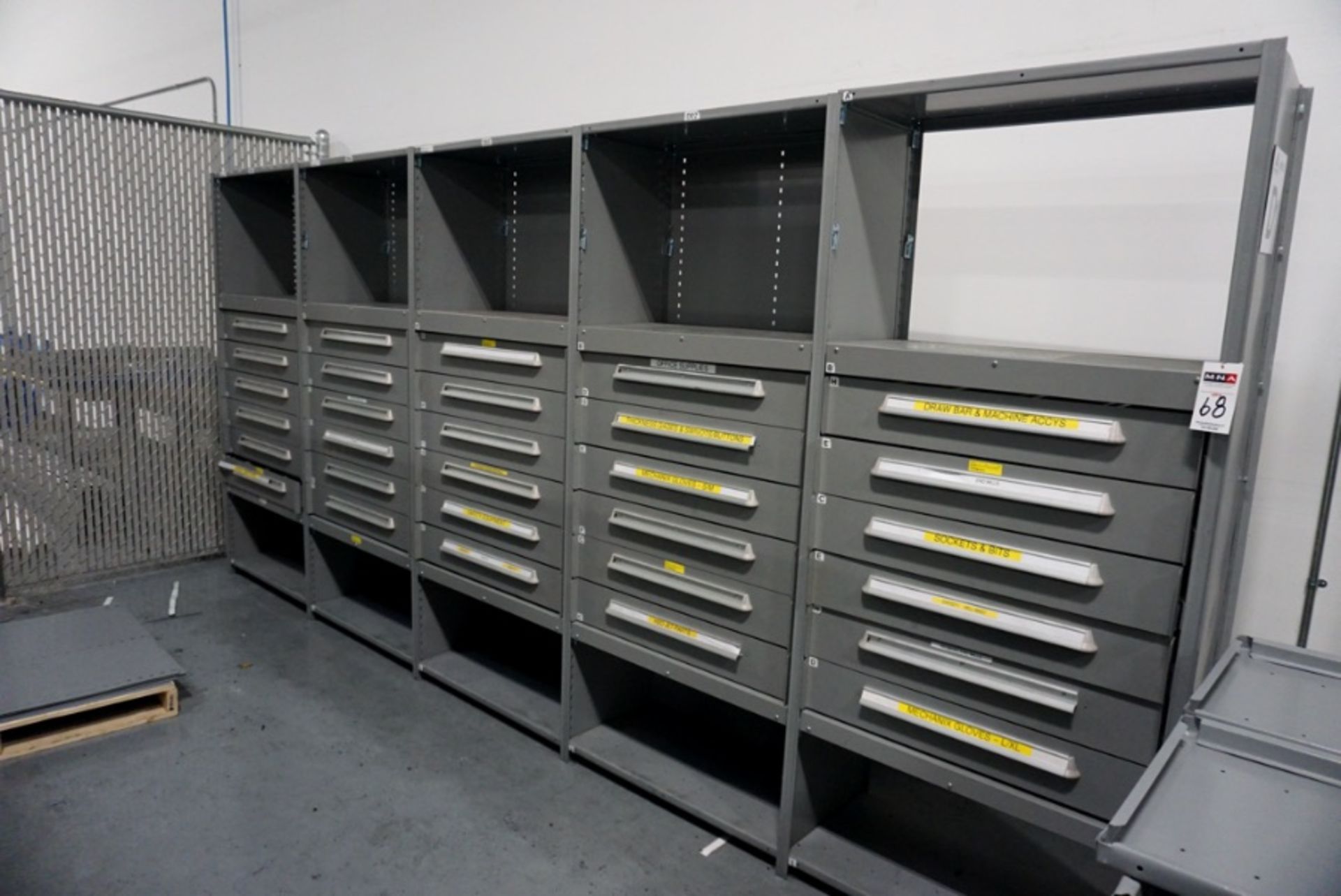 Lista Type Cabinets