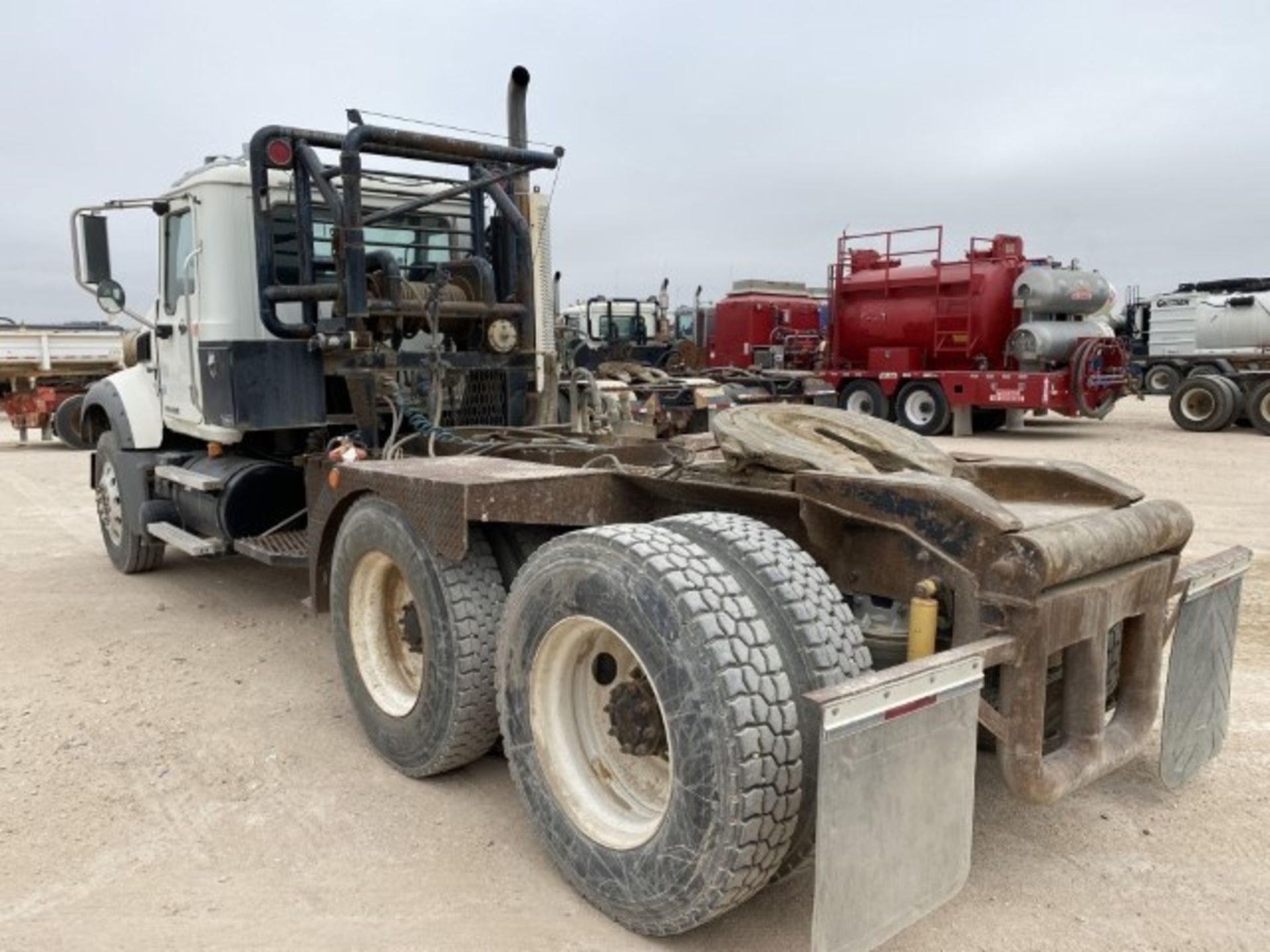 2008 Mack Gu713 Winch Truck VIN: 1M2AX04Y88M004278 Odometer States: 247542 - Image 4 of 9