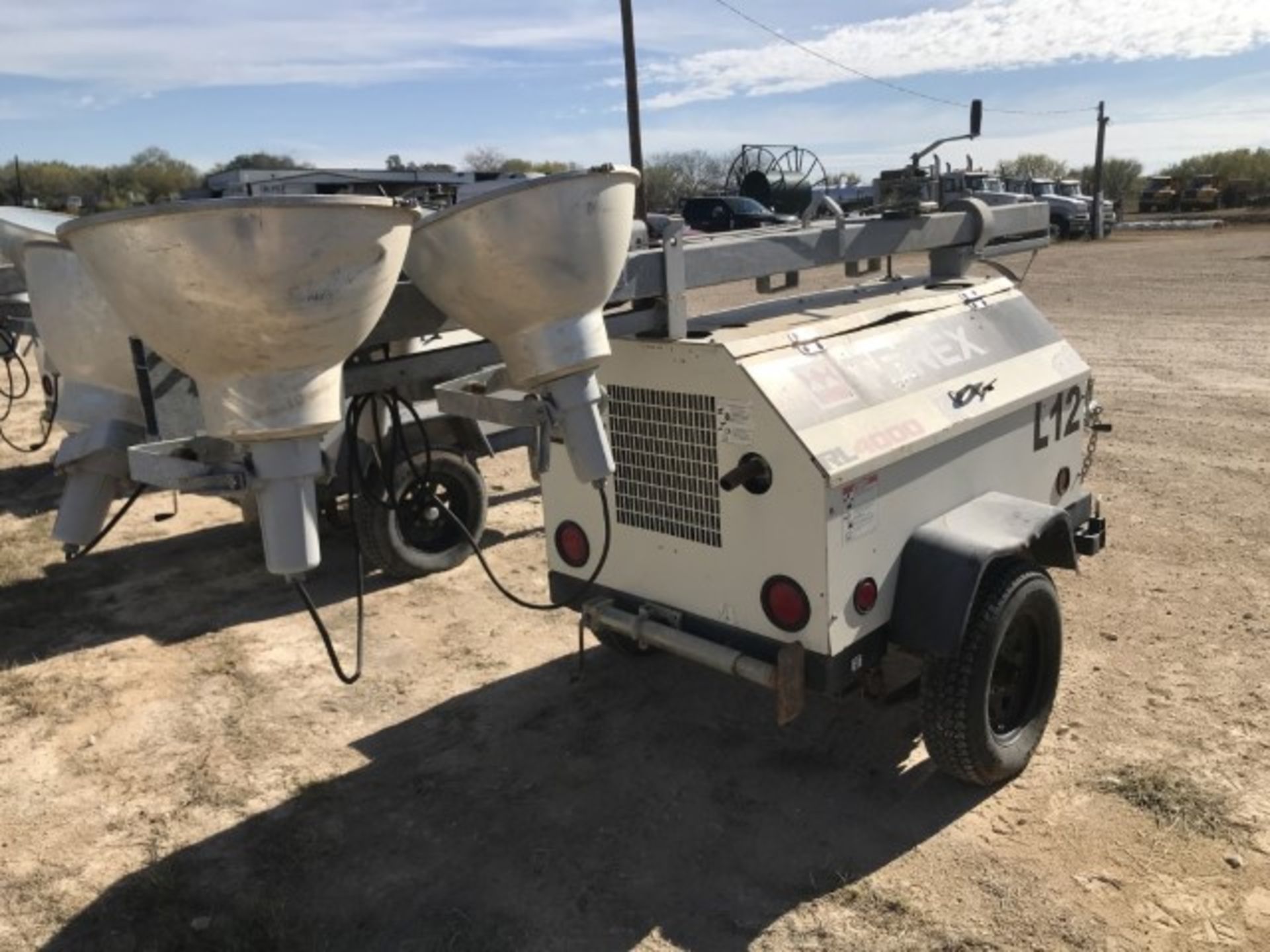 White Plant/generator 2012 Terex RL 4000 4ZJSL1413C1000868 6562 Terex Light - Image 3 of 6