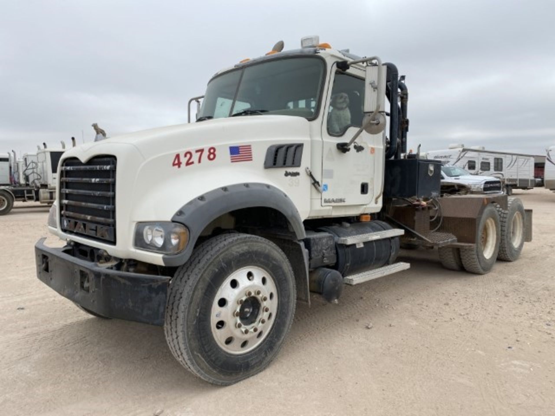 2008 Mack Gu713 Winch Truck VIN: 1M2AX04Y88M004278 Odometer States: 247542