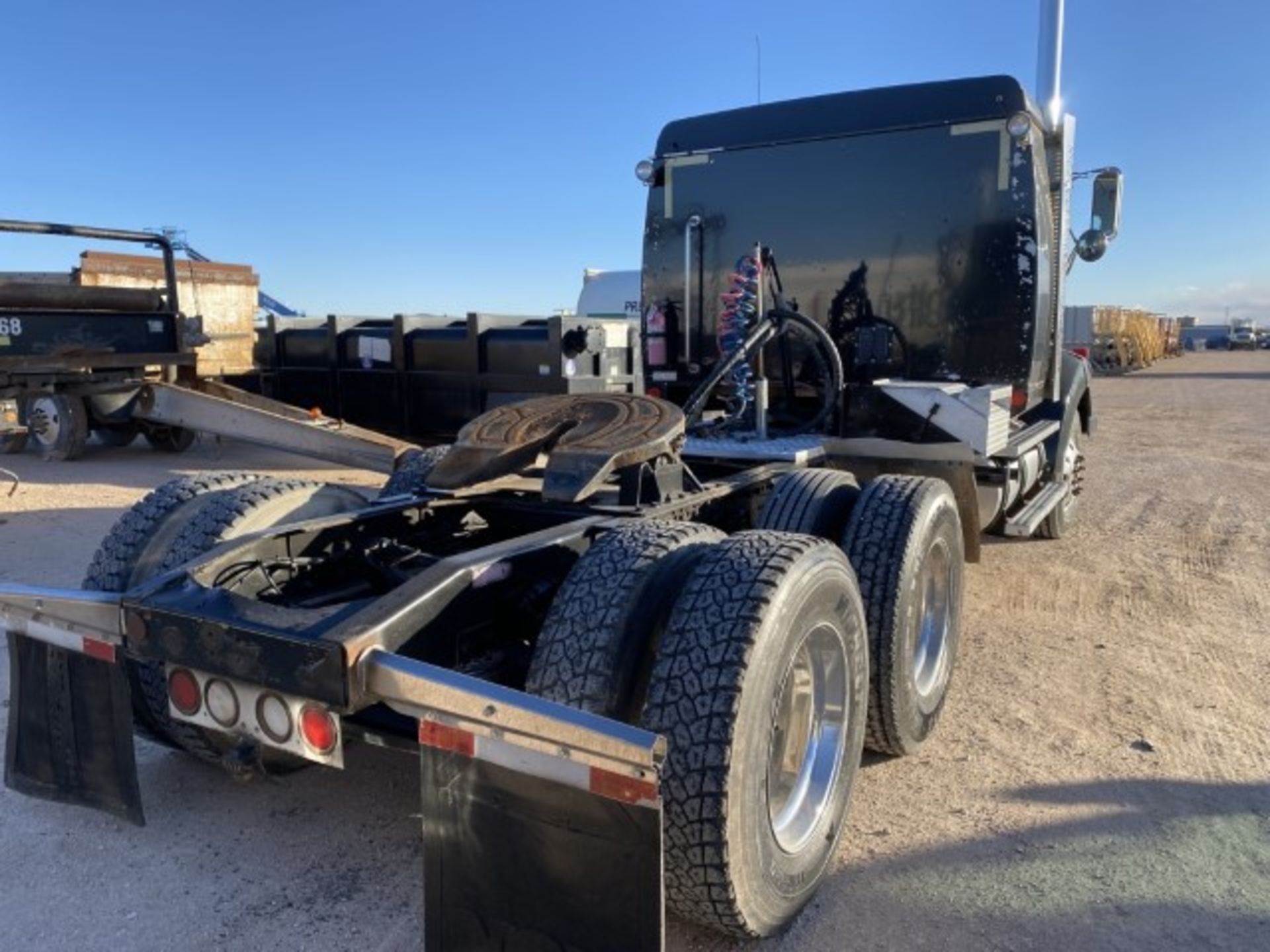 2007 Western Star 4900 VIN: 5KJJALCK07PX71675 Odometer States: 73837 Color: - Image 3 of 7