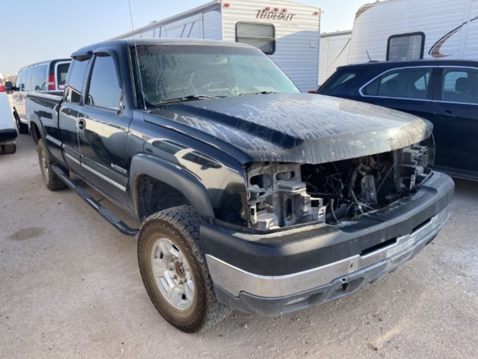 2007 Chevrolet 2500 HD VIN: 1GCHK29U27E193375 Color: Black, Transmission: A - Image 2 of 5