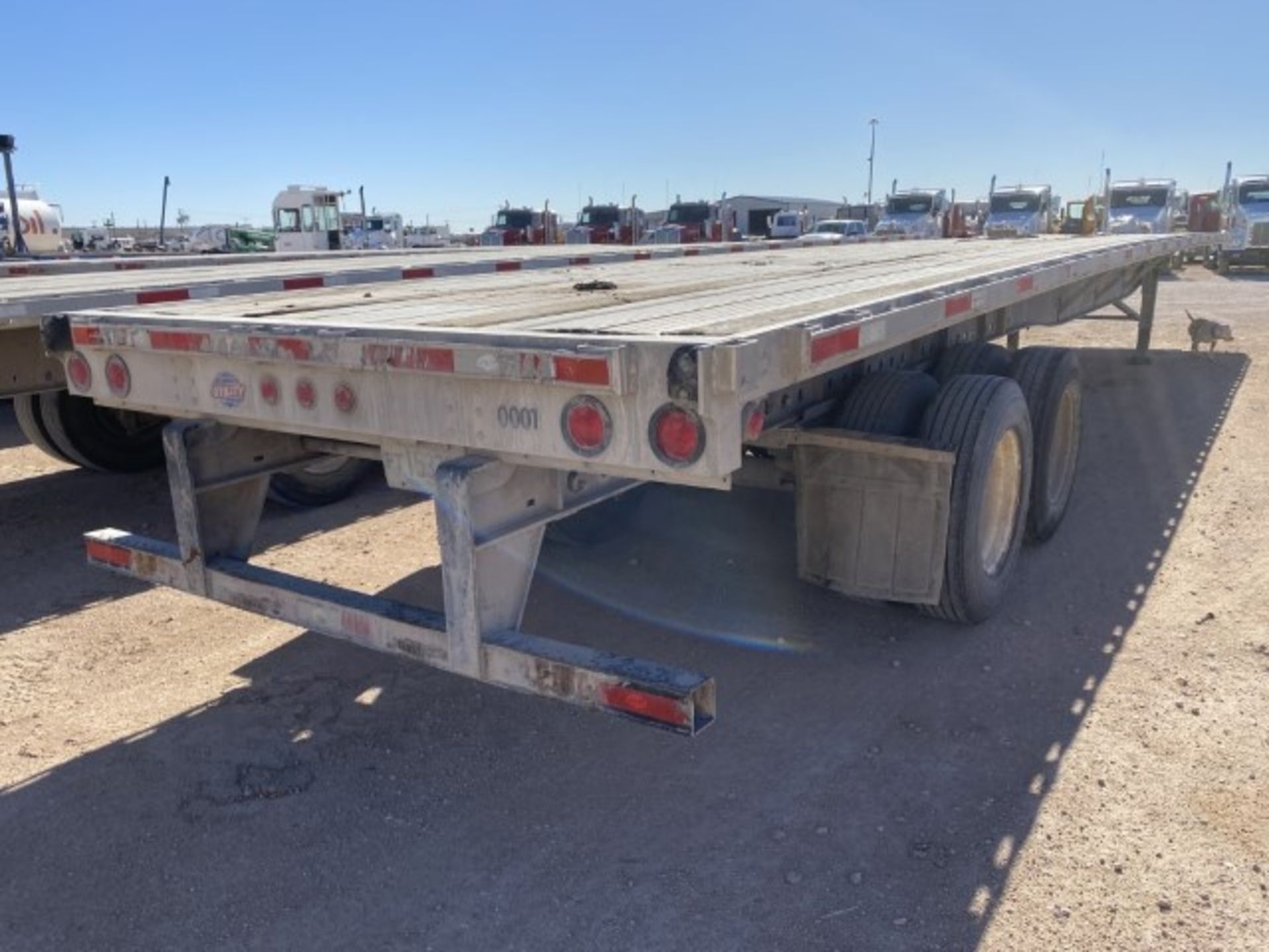2015 Utility 48’ Flatbed Combo VIN: 1UYFS2481FA280001 T/a Slideing Axles Lo - Image 3 of 5