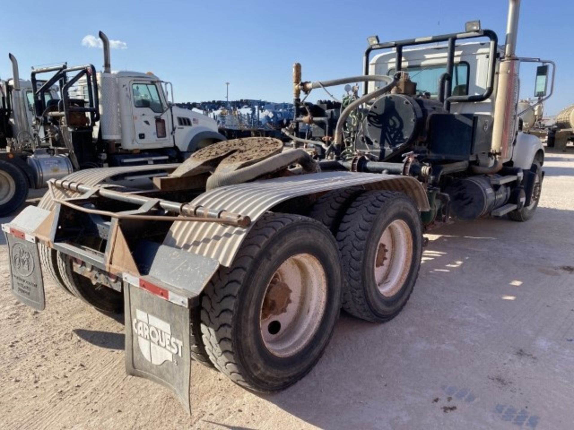 2004 Mack CV713 Kill truck VIN: 1M2AG11Y24M013238 Odometer States: 260030 C - Image 3 of 7